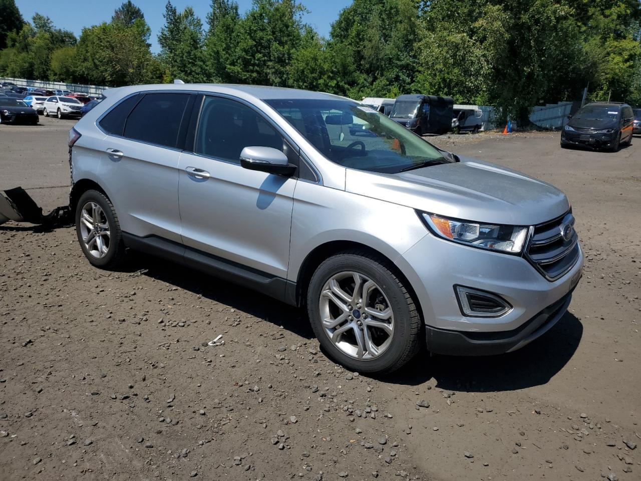 2016 Ford Edge Titanium - Image 4