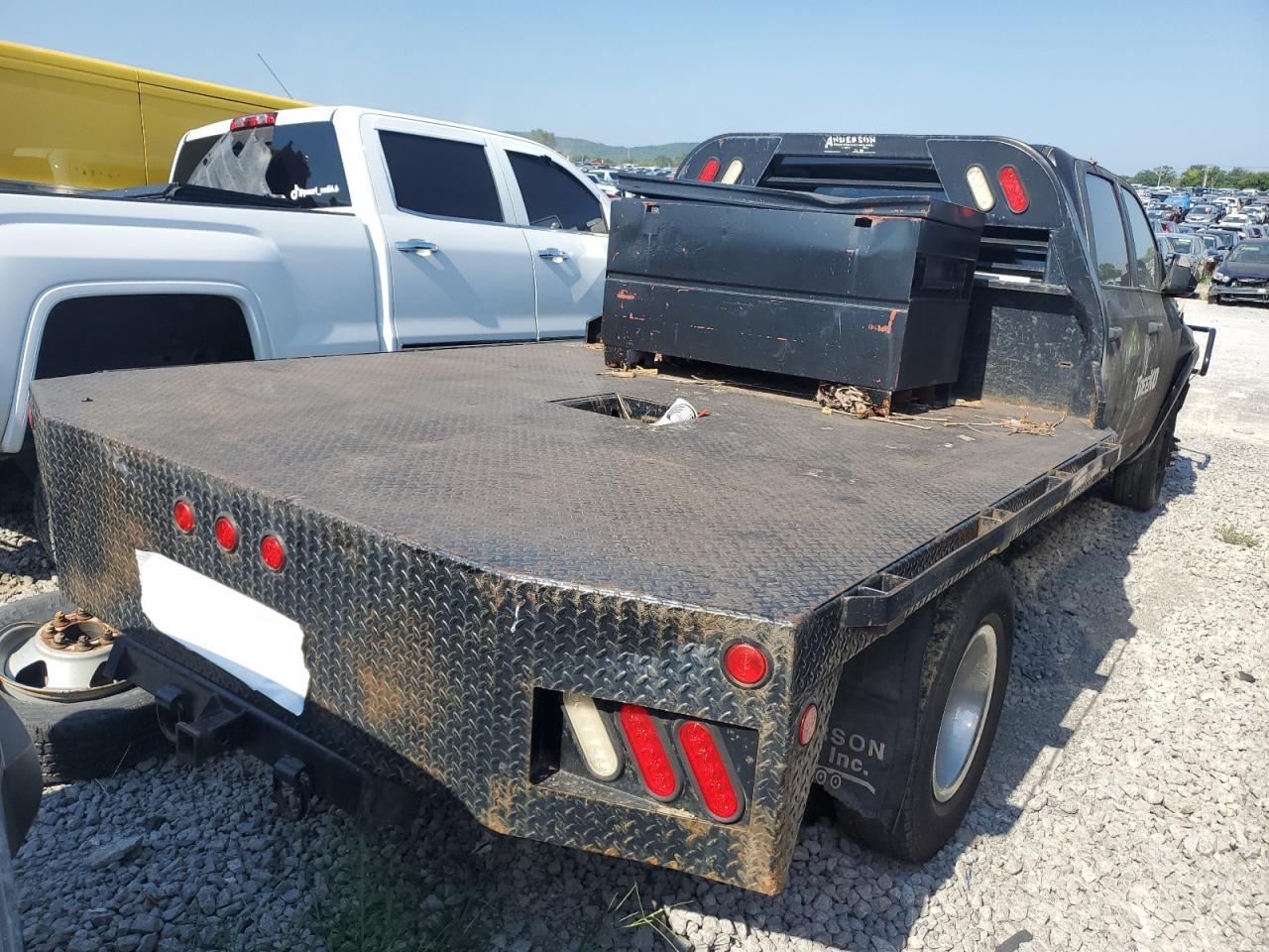 2015 Ram 3500 - Image 3