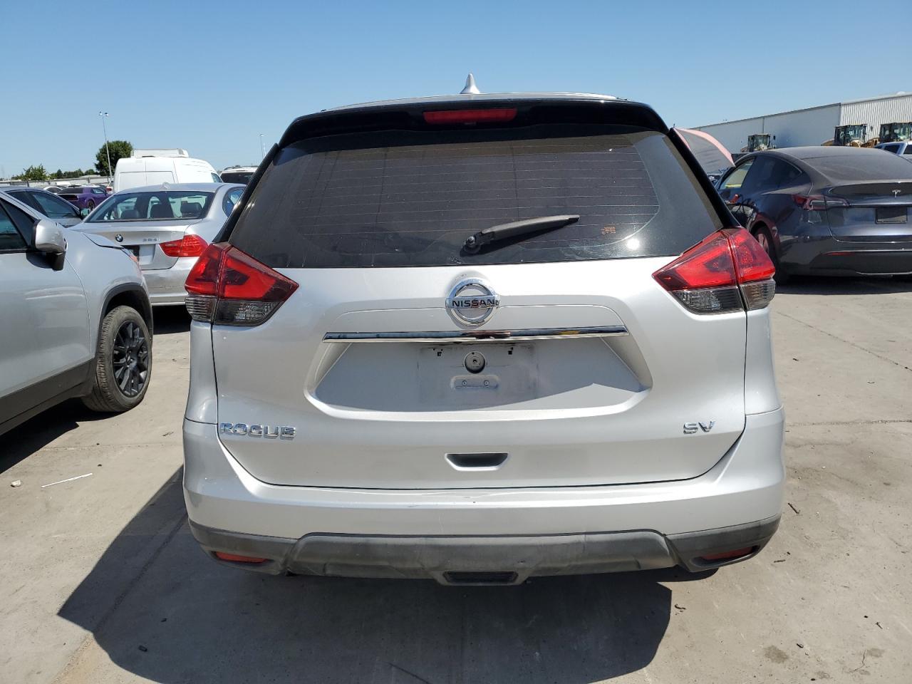 2018 Nissan Rogue S - Фото 6