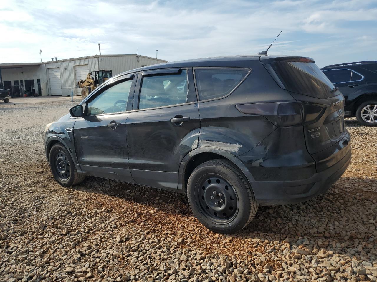 2016 Ford Escape S - Фото 2