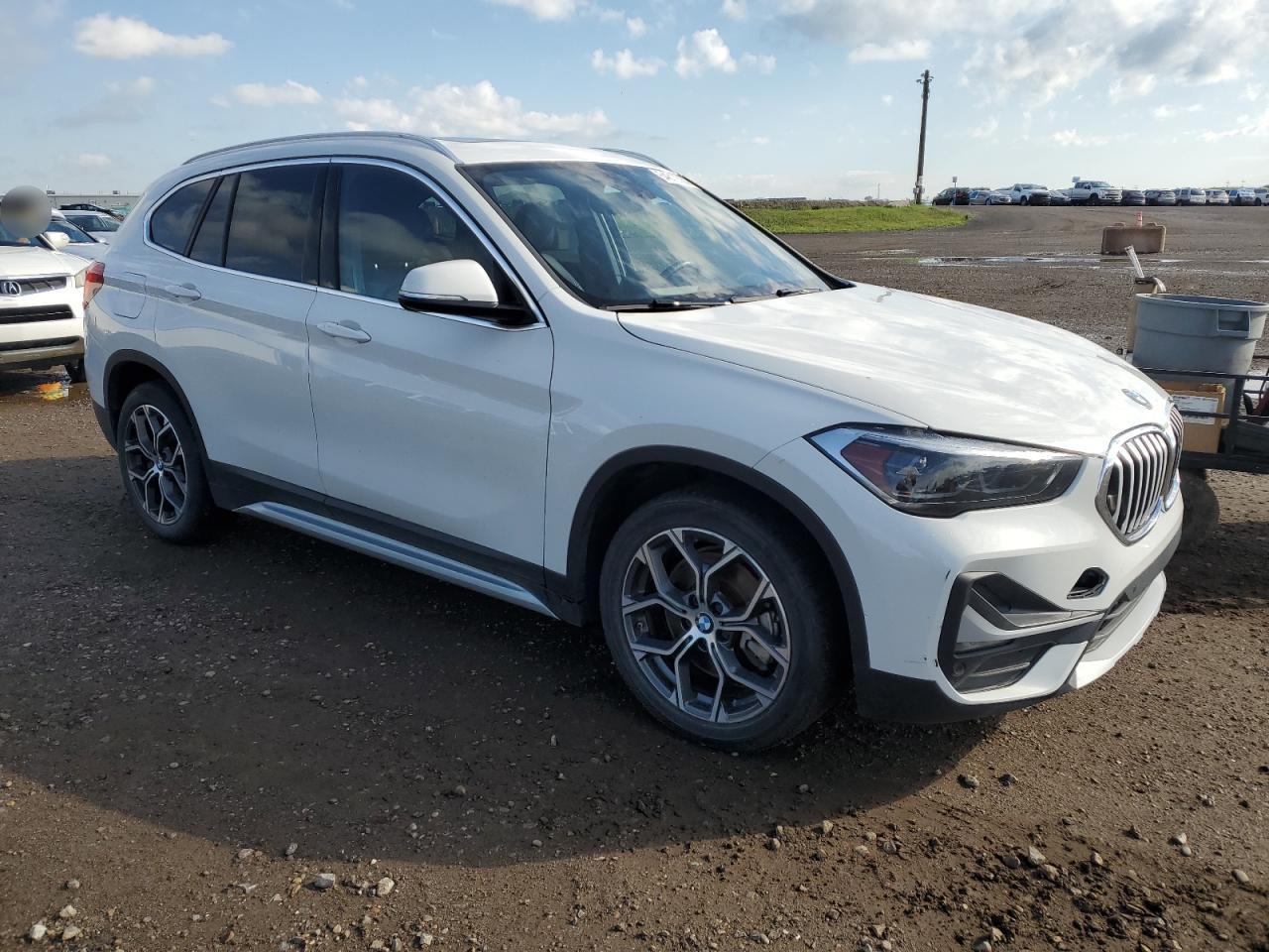 2021 BMW X1 xDrive28I - Image 4