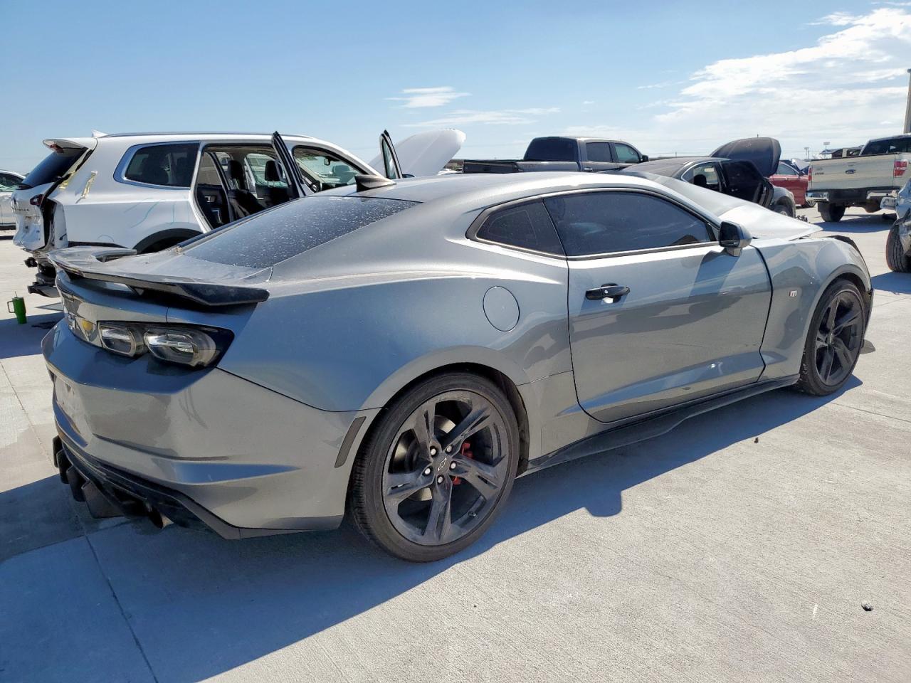 2019 Chevrolet Camaro Ls - Image 3