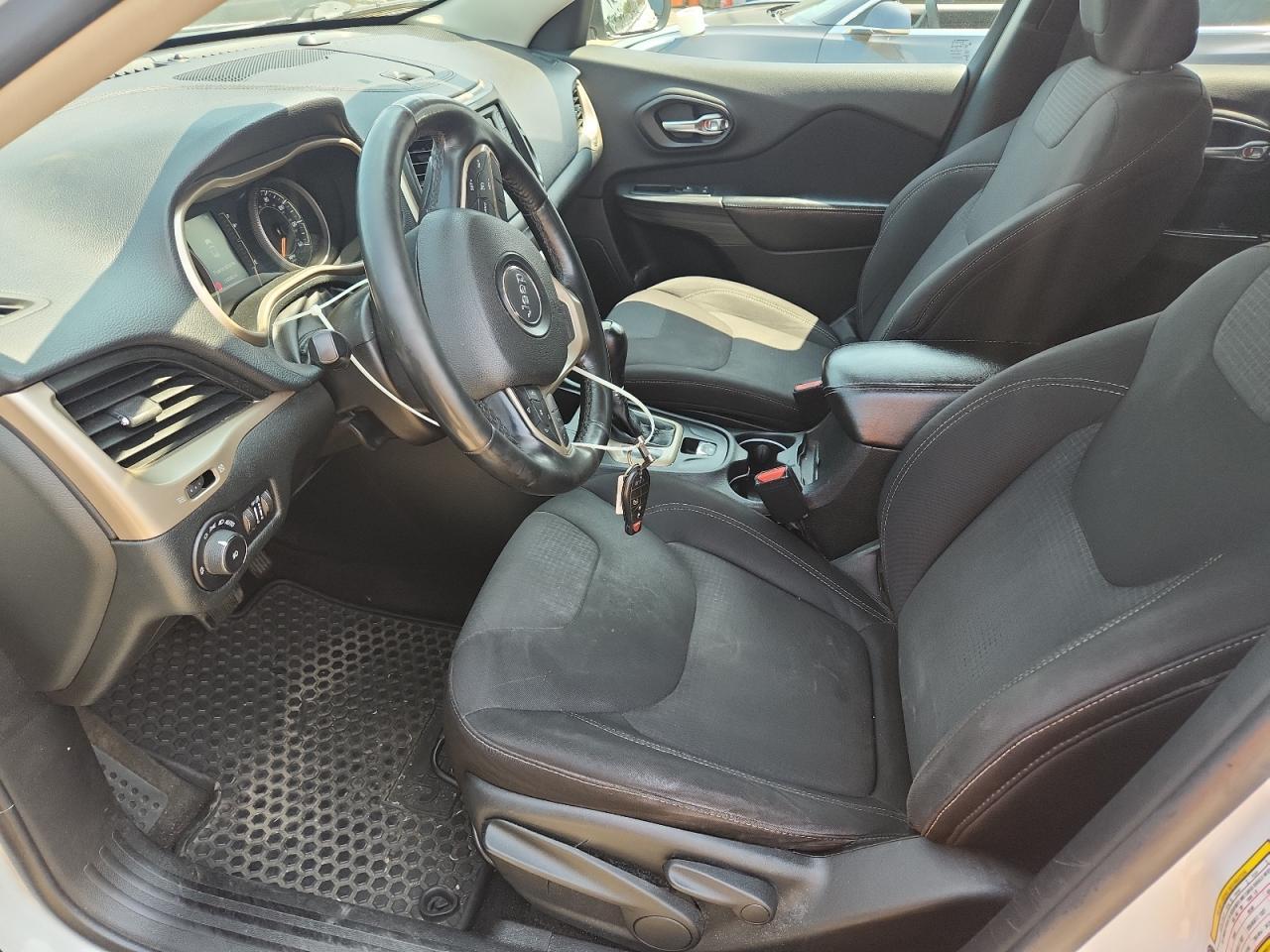 2015 Jeep Cherokee Latitude - Фото 7