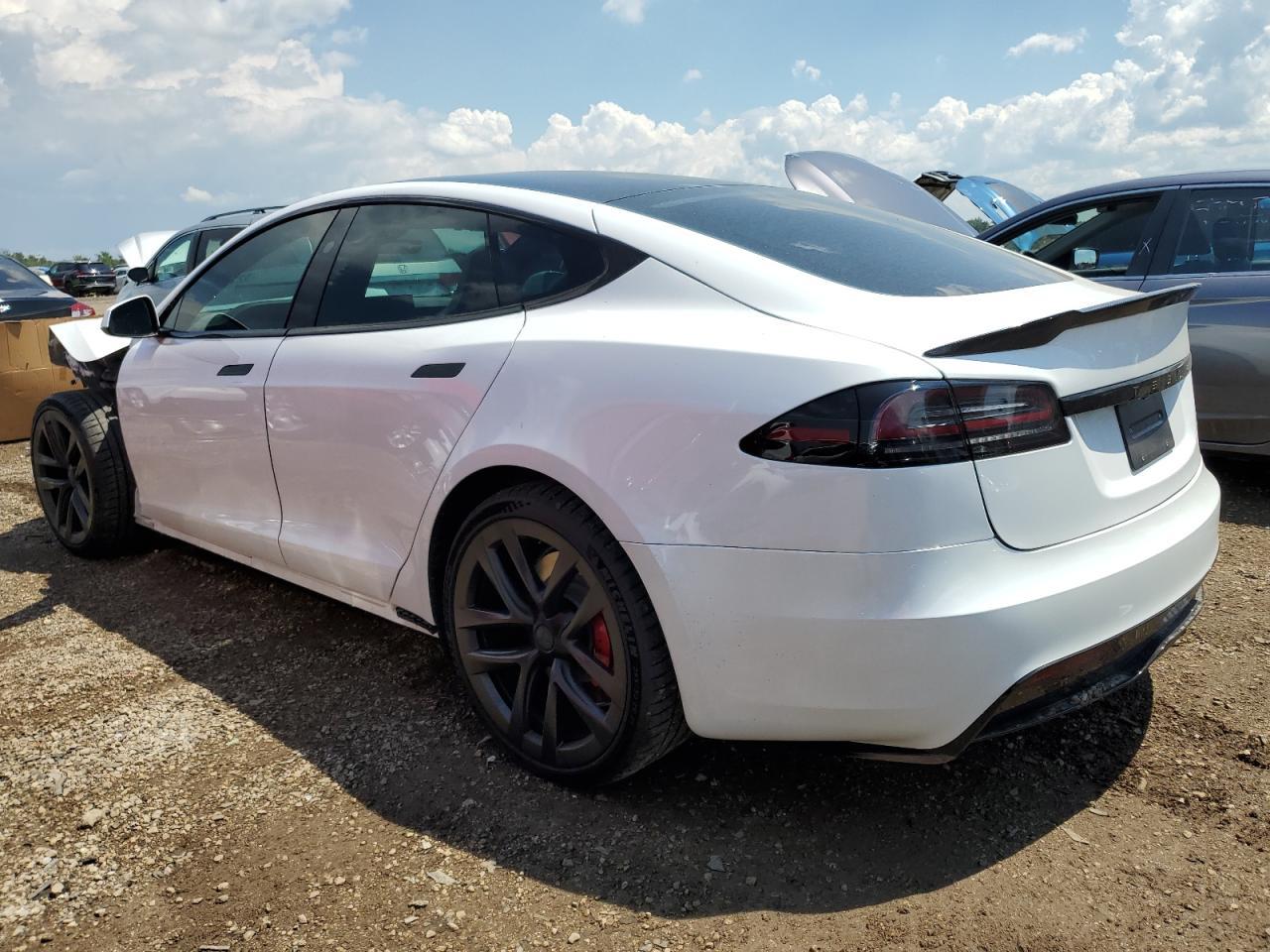 2025 Tesla Model S - Фото 2