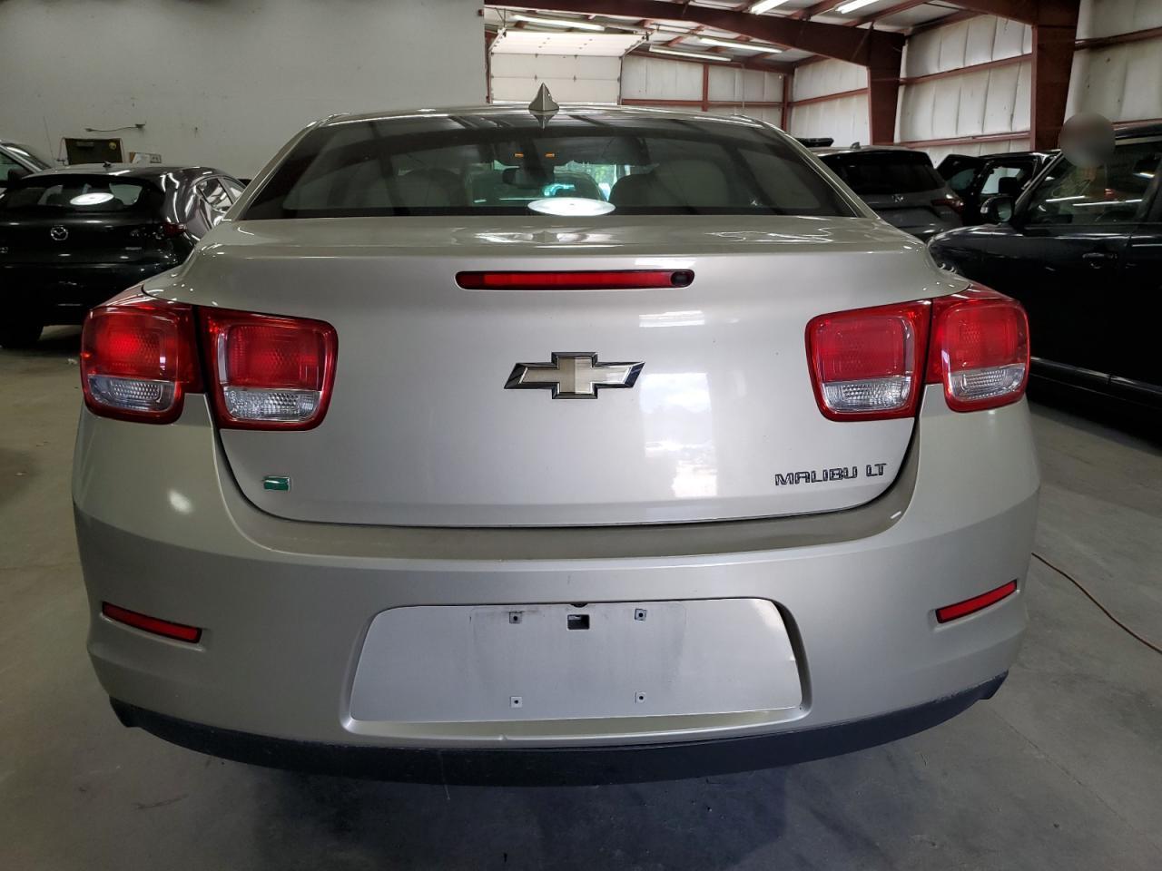 2015 Chevrolet Malibu 2Lt - Image 6