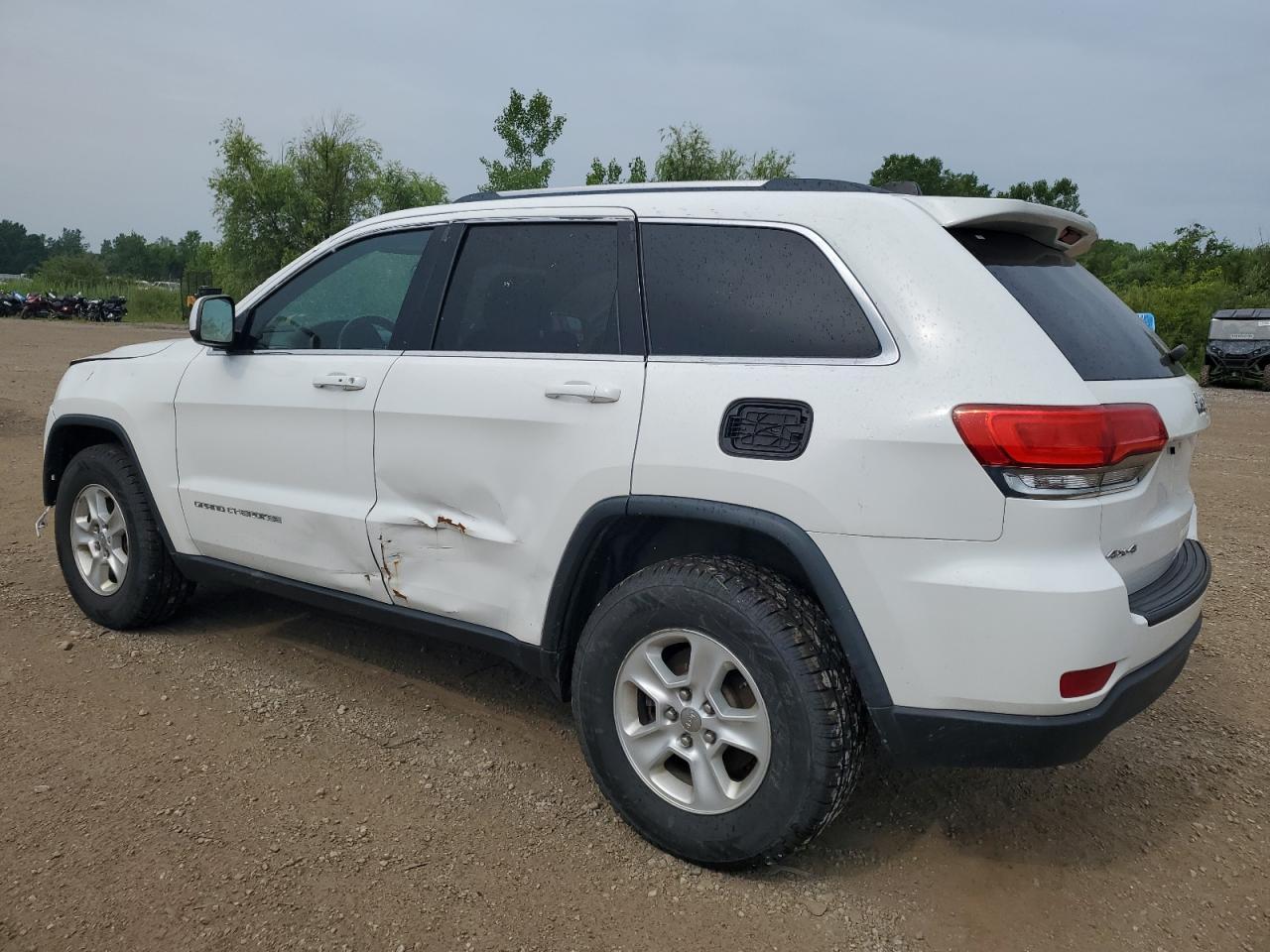 2015 Jeep Grand Cherokee Laredo - Image 2