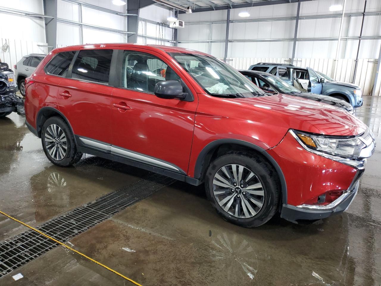 2019 Mitsubishi Outlander - Фото 4