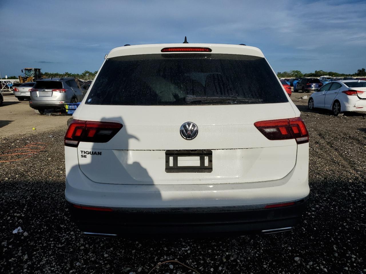 2021 Volkswagen Tiguan Se - Фото 6