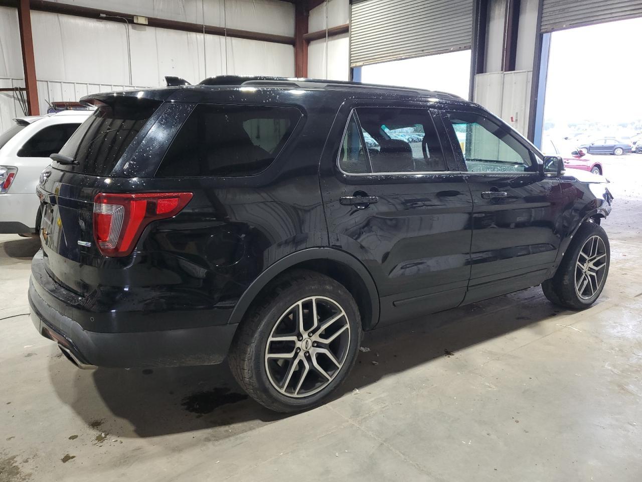 2017 Ford Explorer Sport - Фото 3