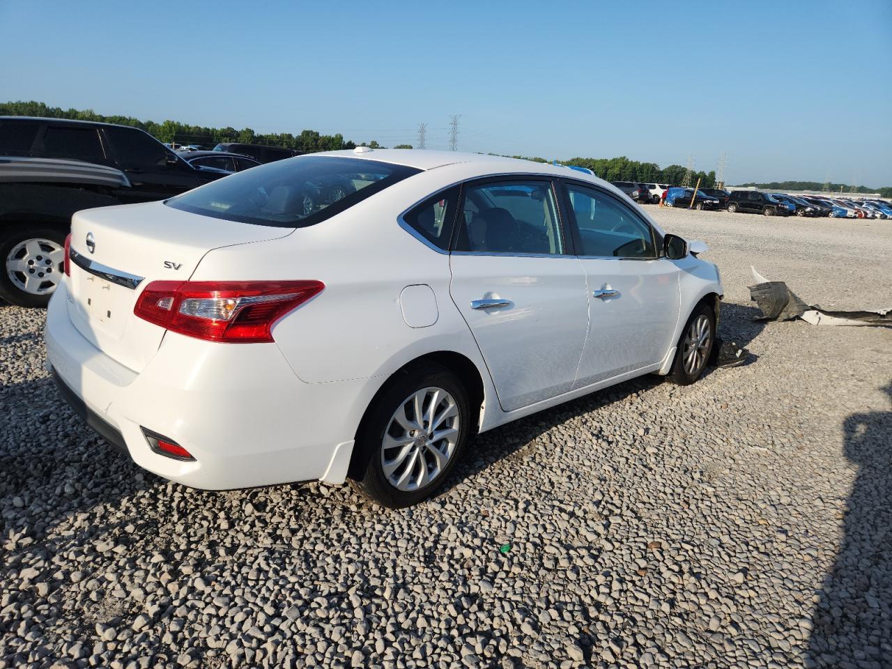 2018 Nissan Sentra S - Фото 3