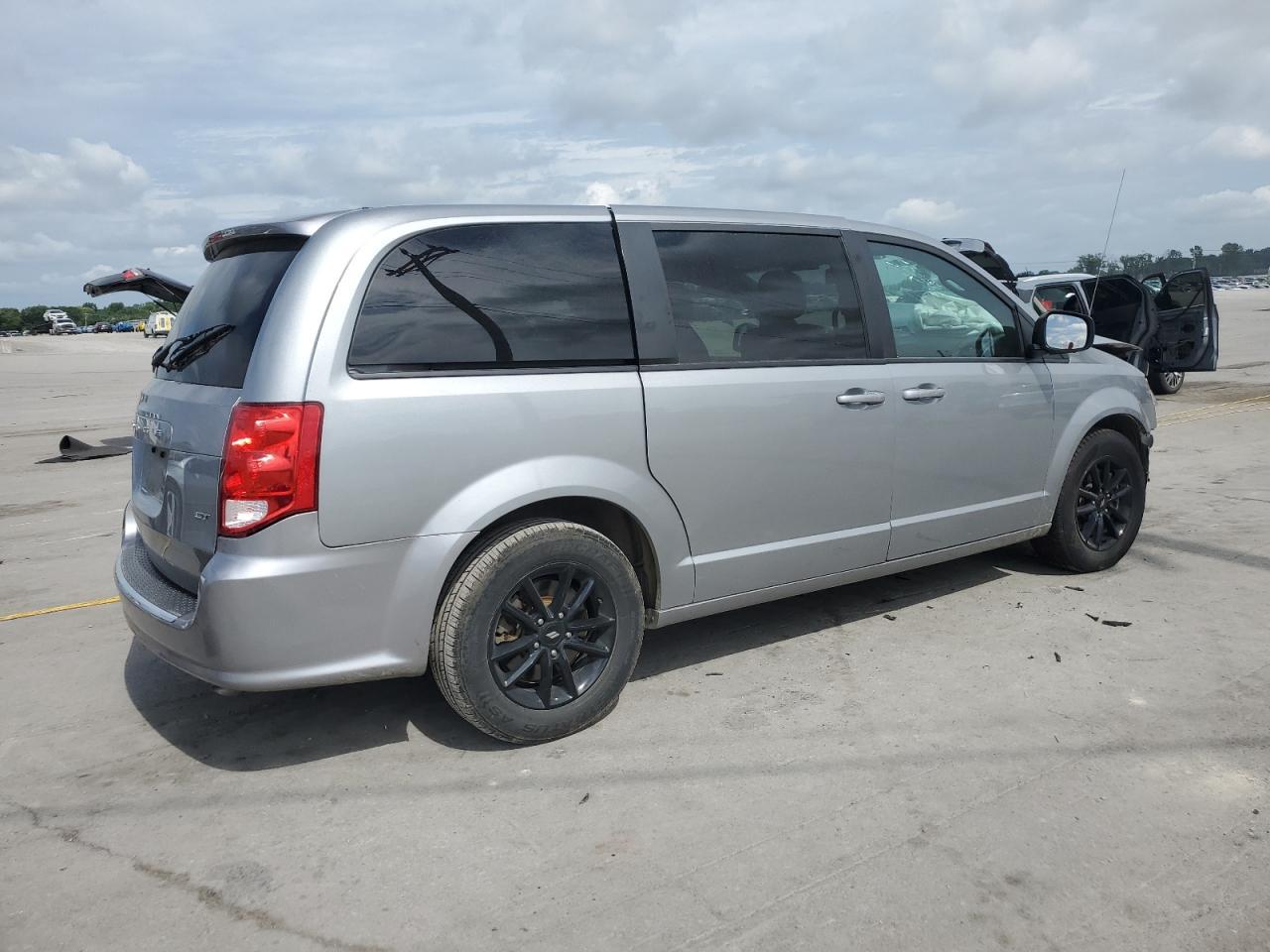 2020 Dodge Grand Caravan Gt - Фото 3