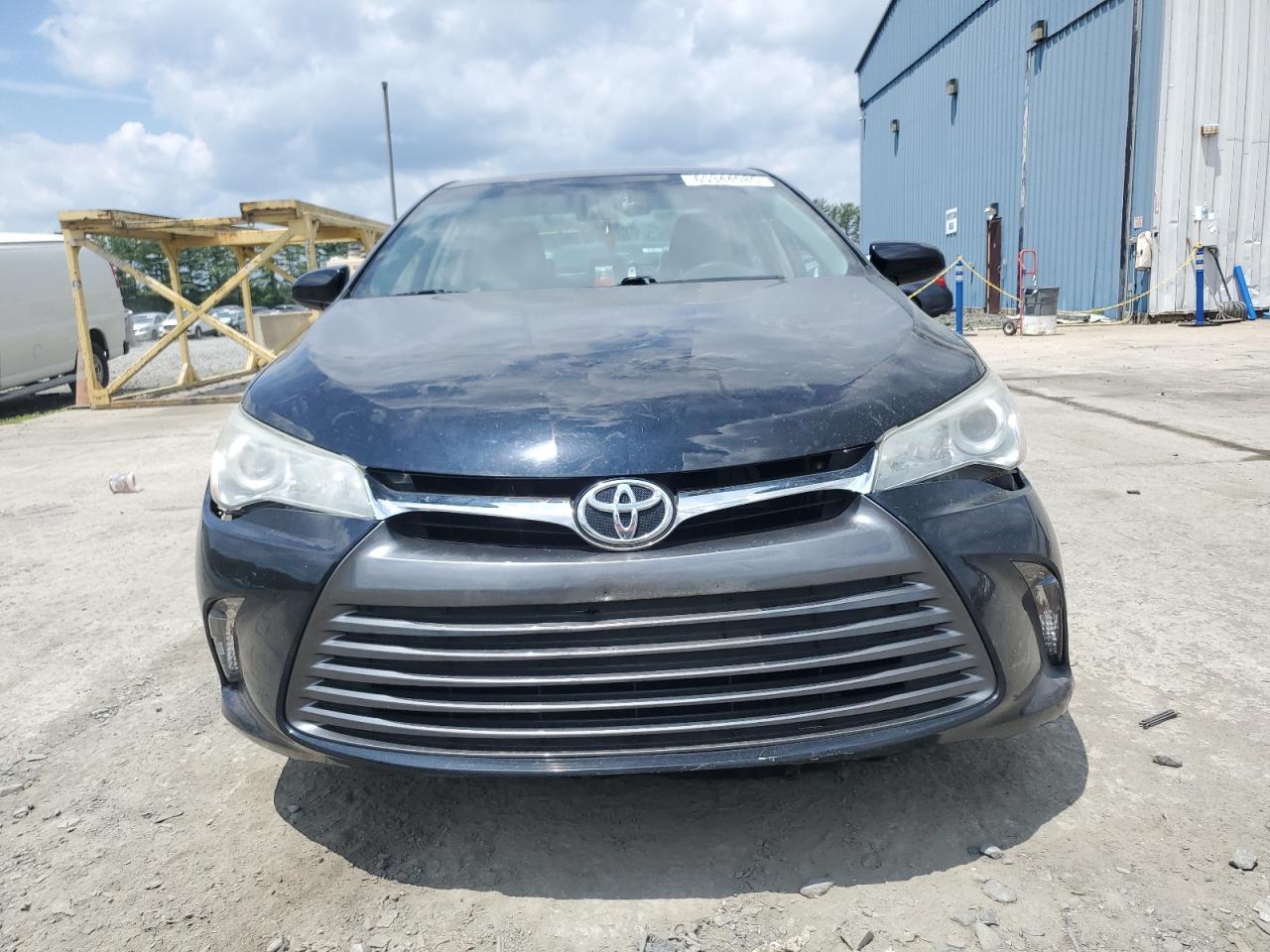 2015 Toyota Camry Le - Фото 5