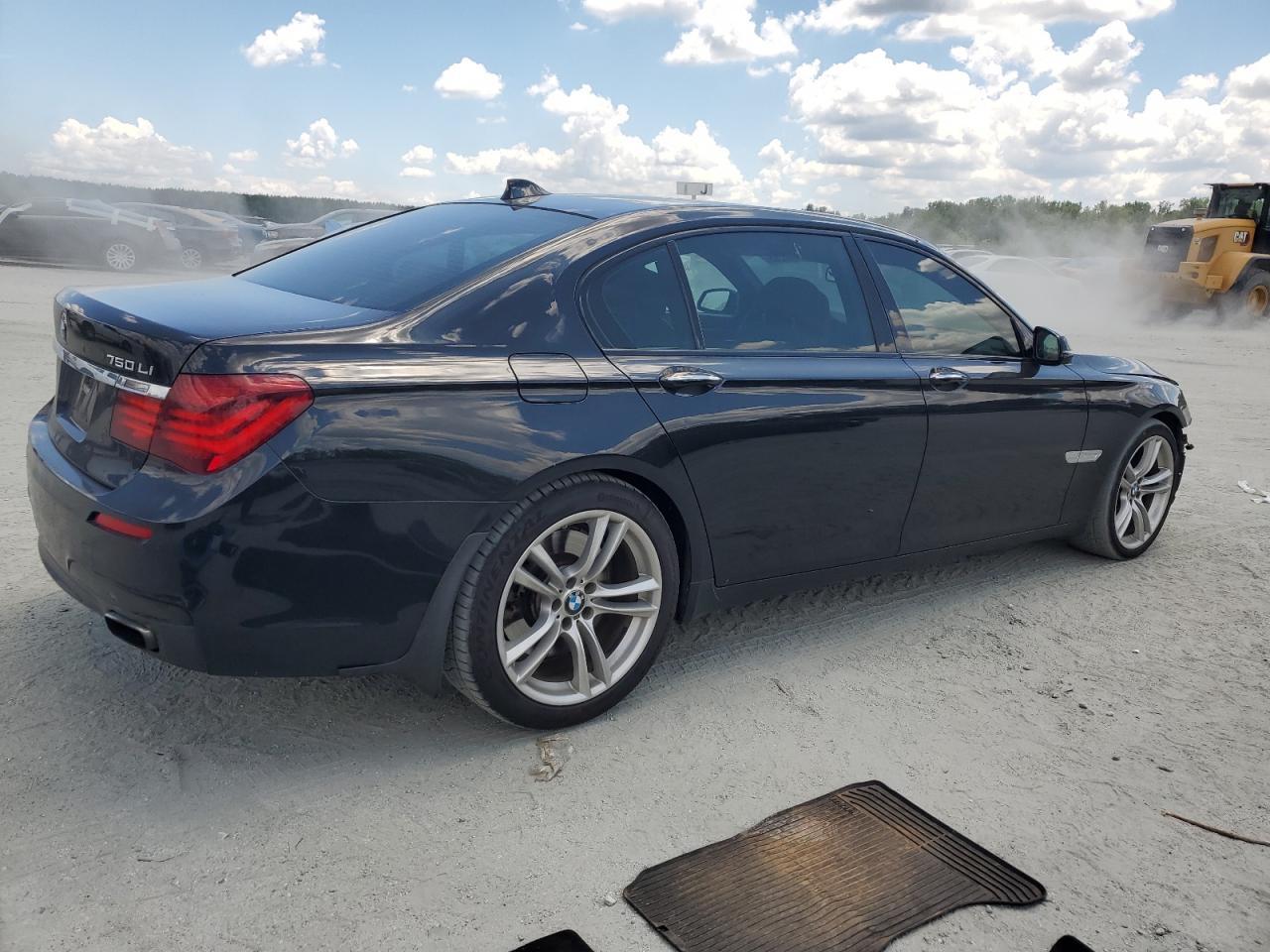 2013 BMW 750 Li - Фото 3