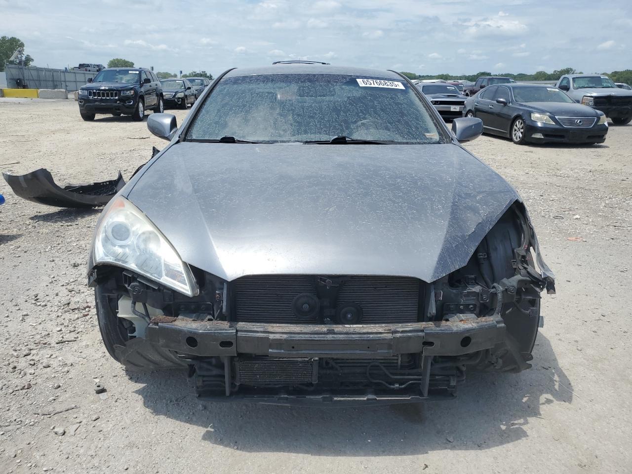 2010 Hyundai Genesis Coupe 2.0T - Фото 5