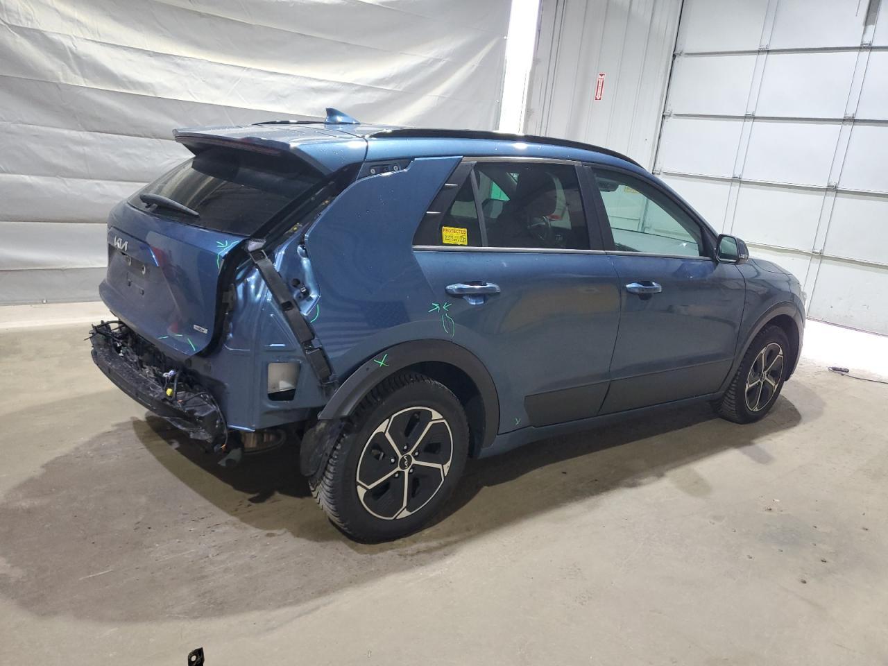 2023 Kia Niro Ex - Image 3