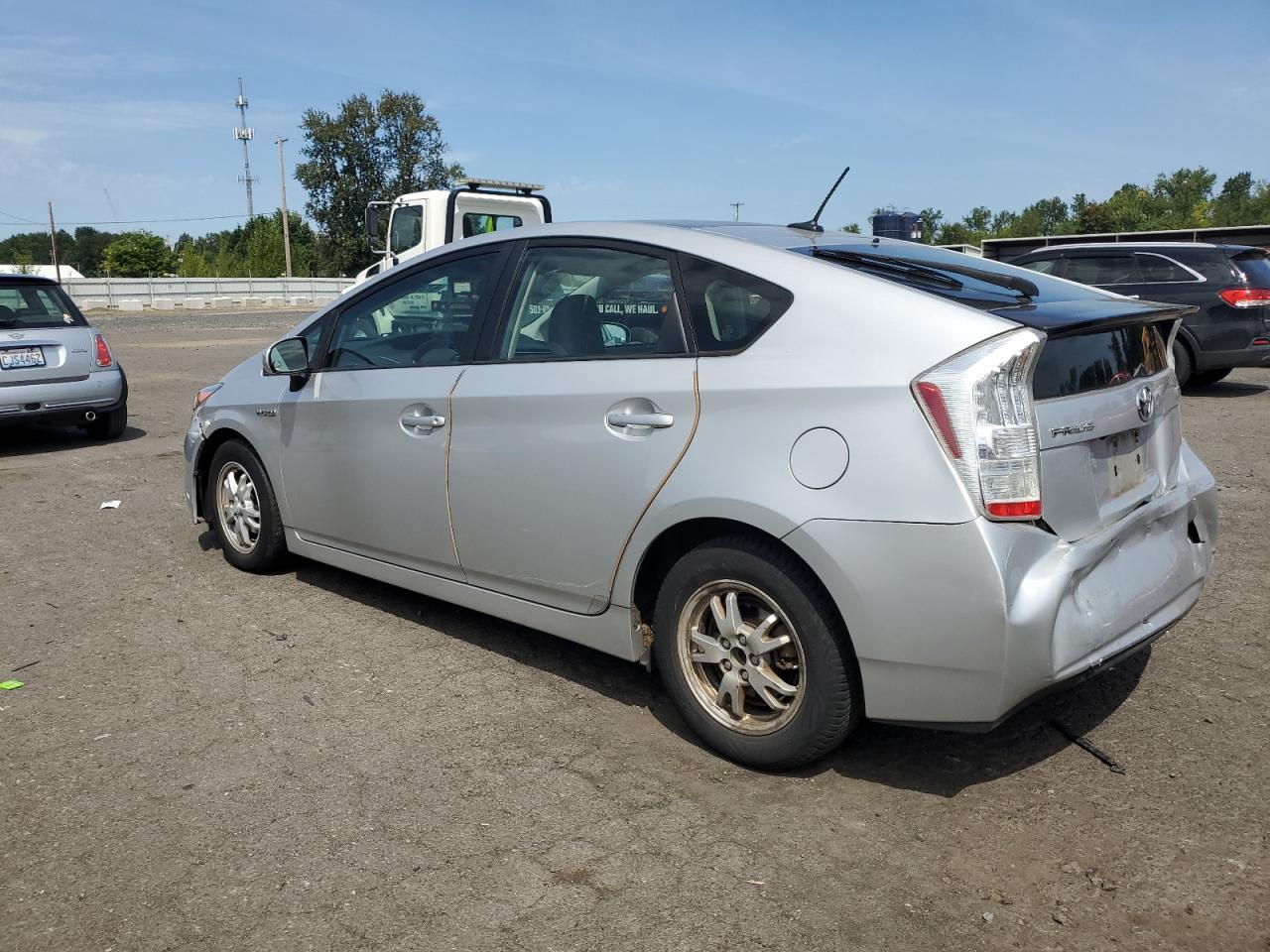 2010 Toyota Prius - Image 2