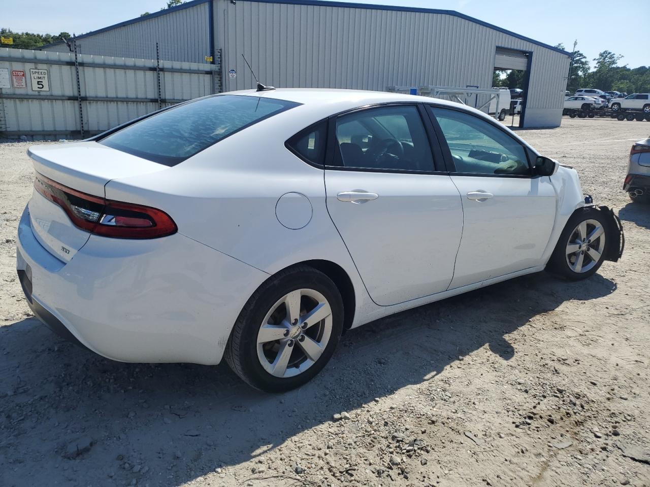 2015 Dodge Dart Sxt - Image 3