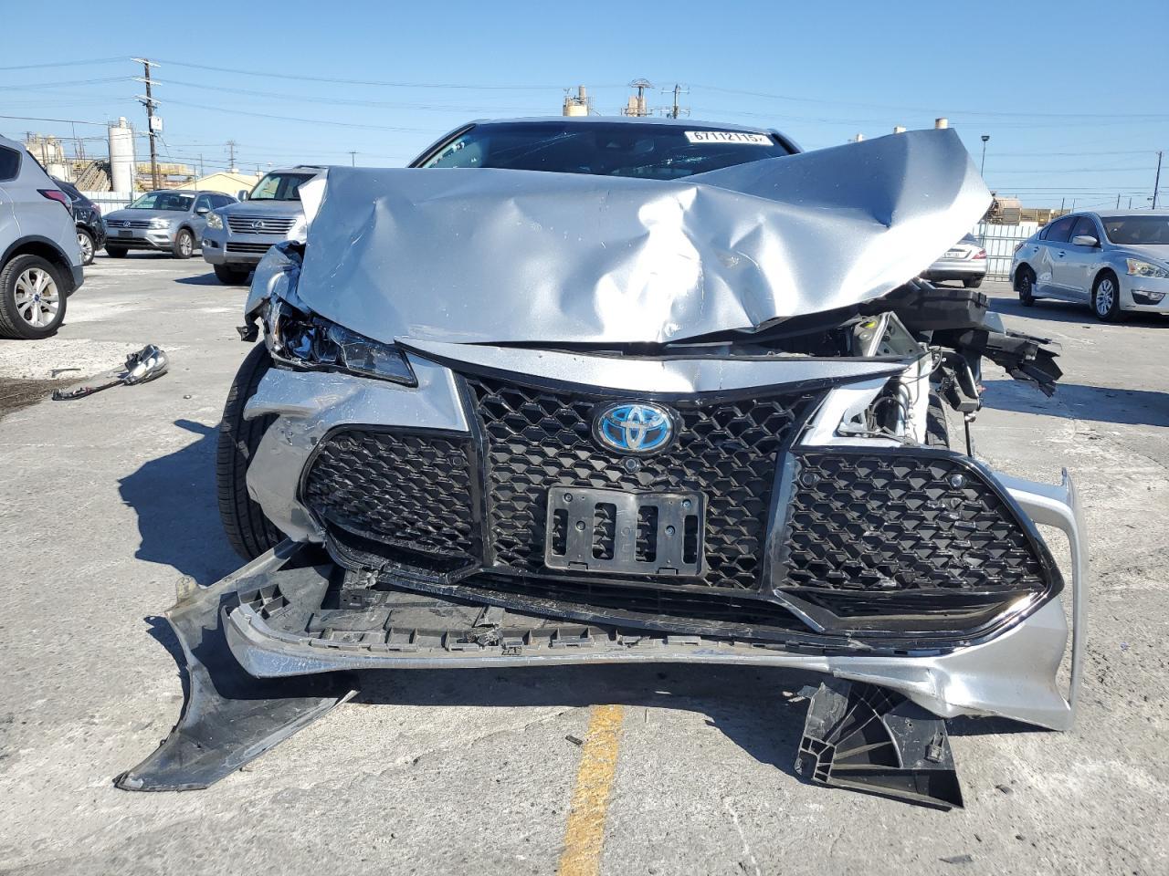 2022 Toyota Avalon Night Shade - Фото 5