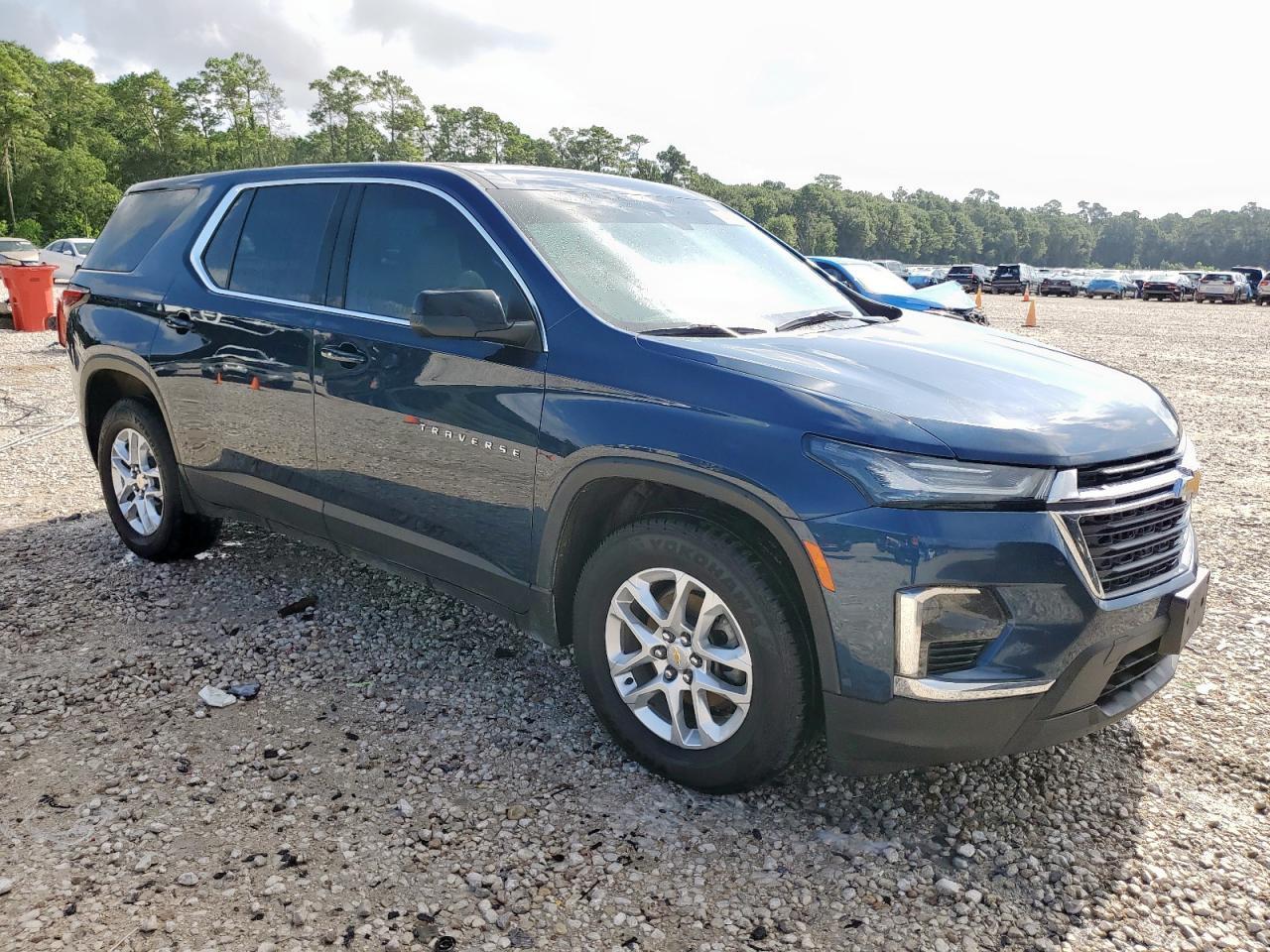 2023 Chevrolet Traverse Ls - Фото 4