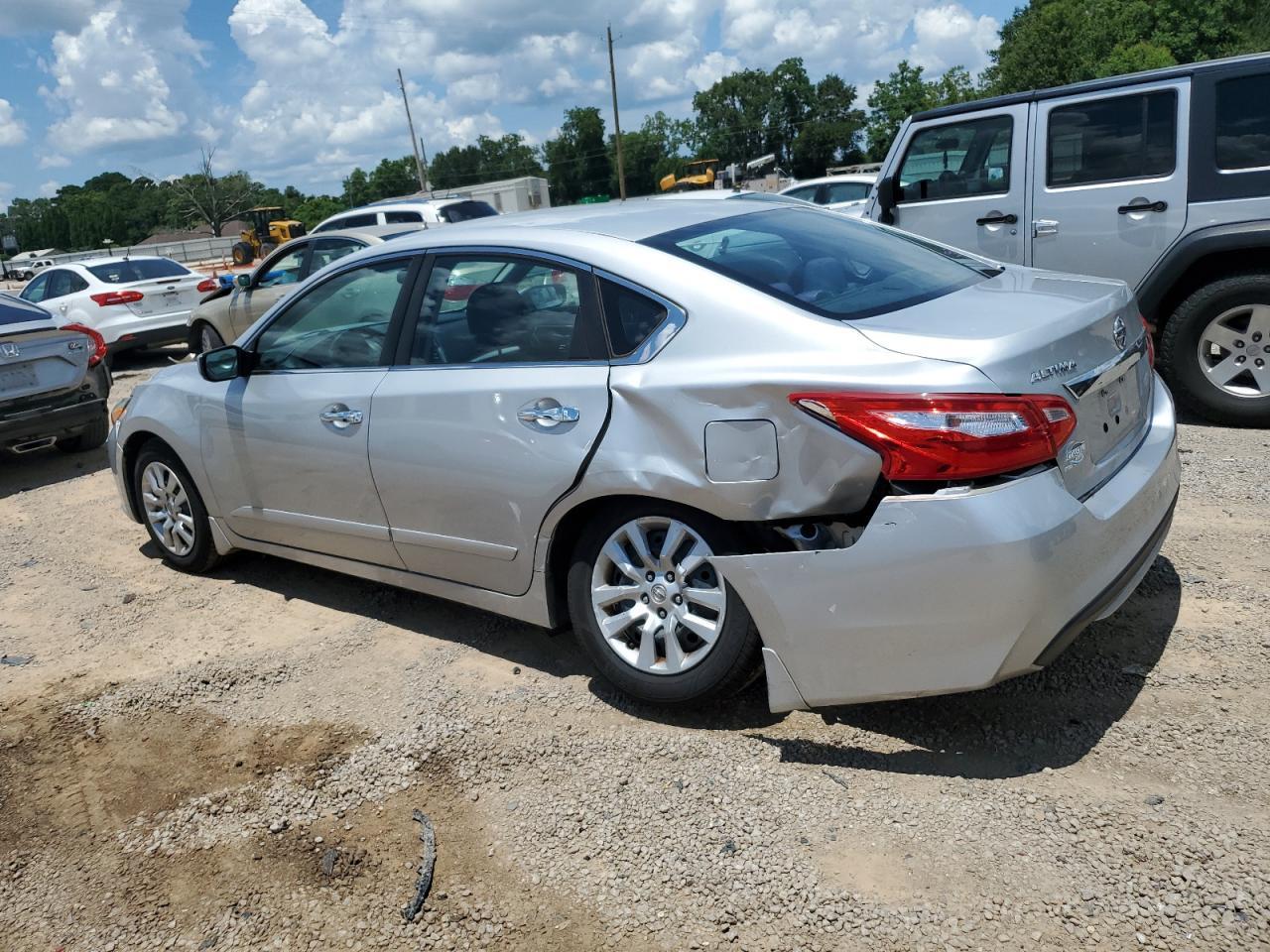 2017 Nissan Altima 2.5 - Фото 2