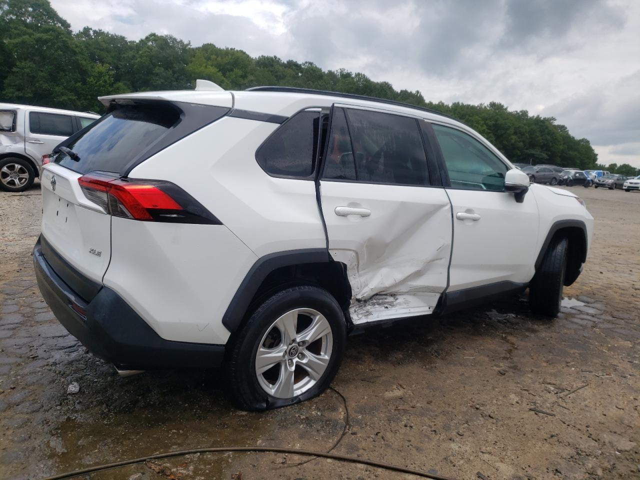 2021 Toyota Rav4 Xle - Image 3