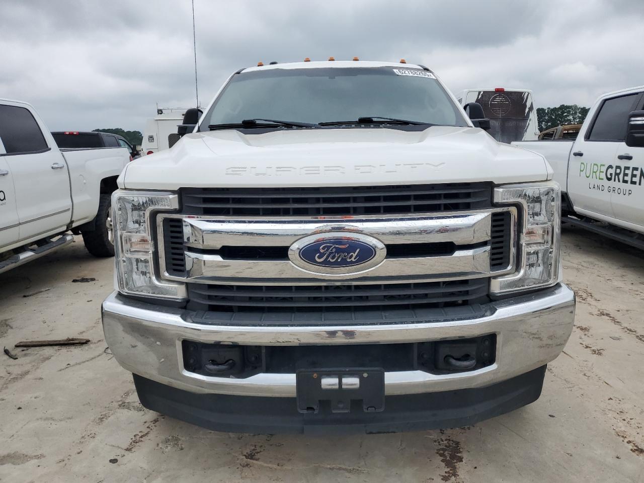 2018 Ford F350 Super Duty - Фото 5