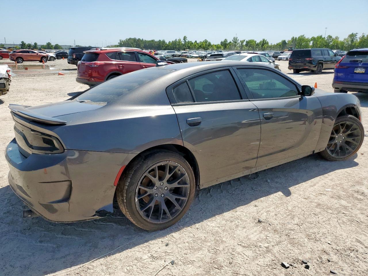 2019 Dodge Charger R/T - Image 3