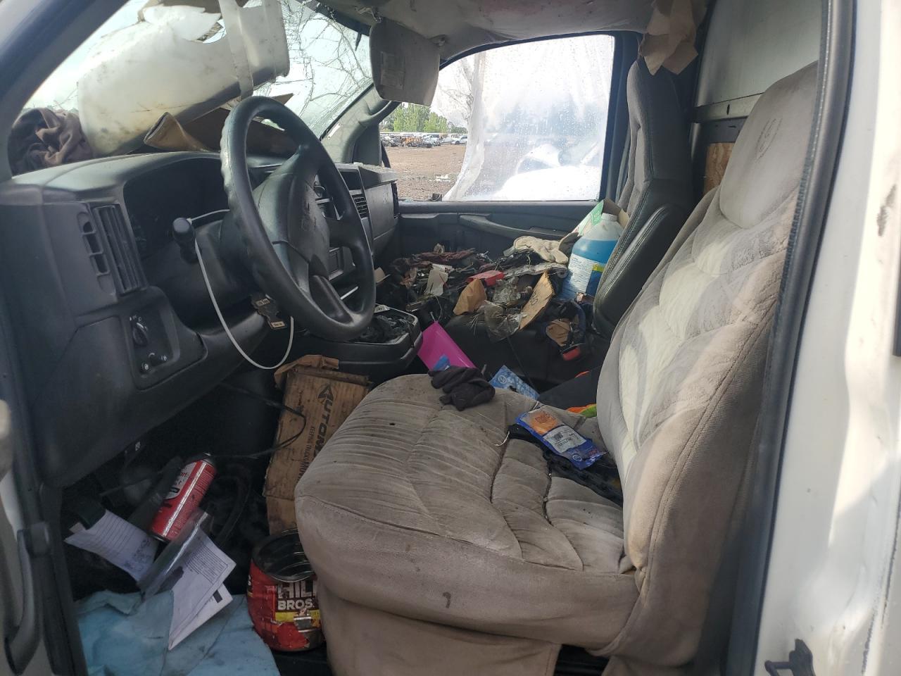 2004 GMC Savana Cutaway G3500 - Фото 7