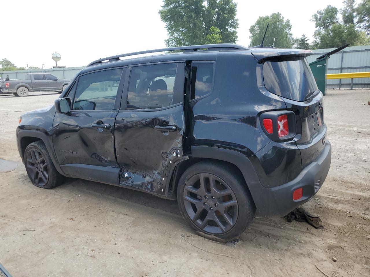 2021 Jeep Renegade Latitude - Image 2