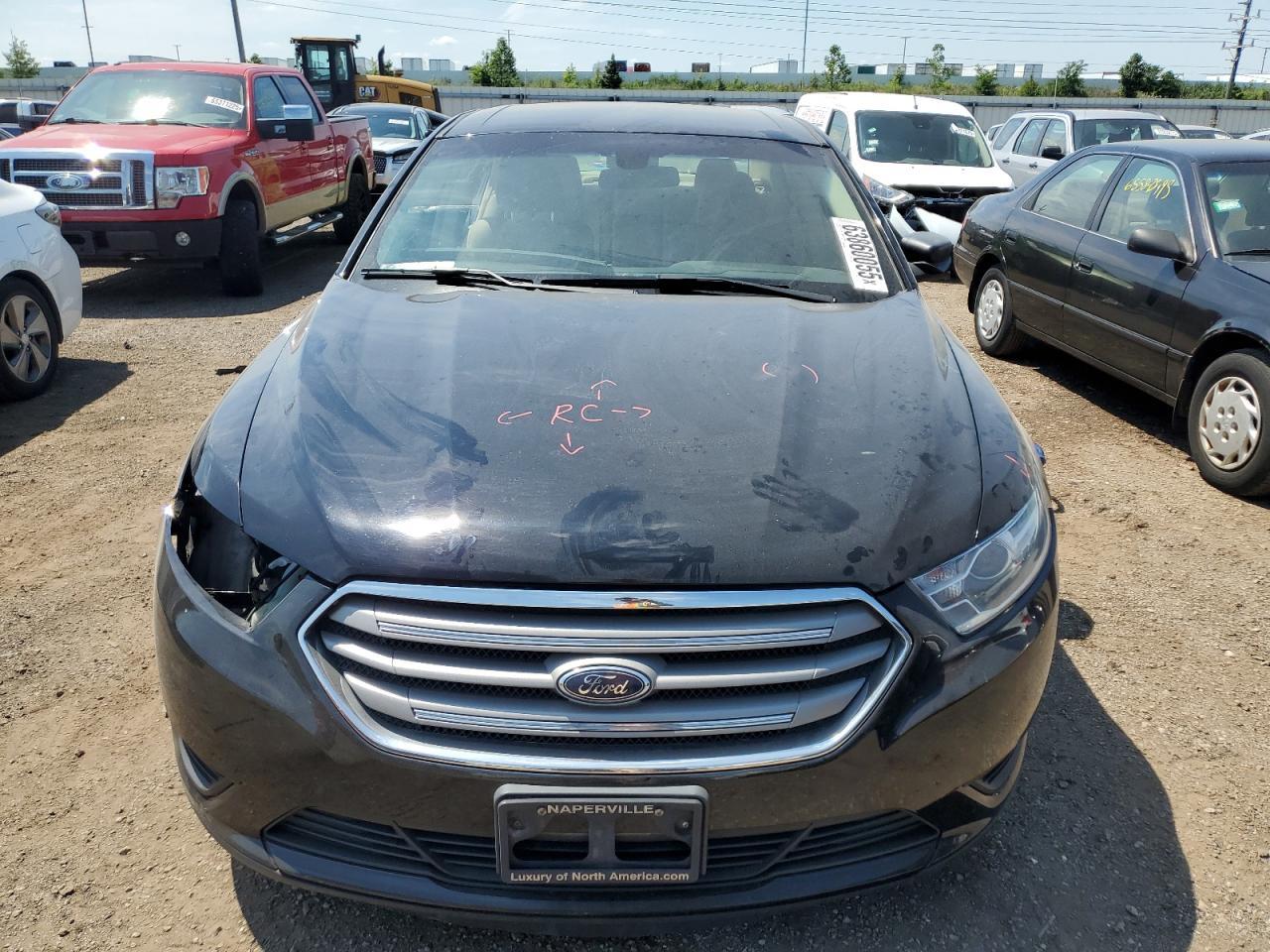 2017 Ford Taurus Se - Image 5