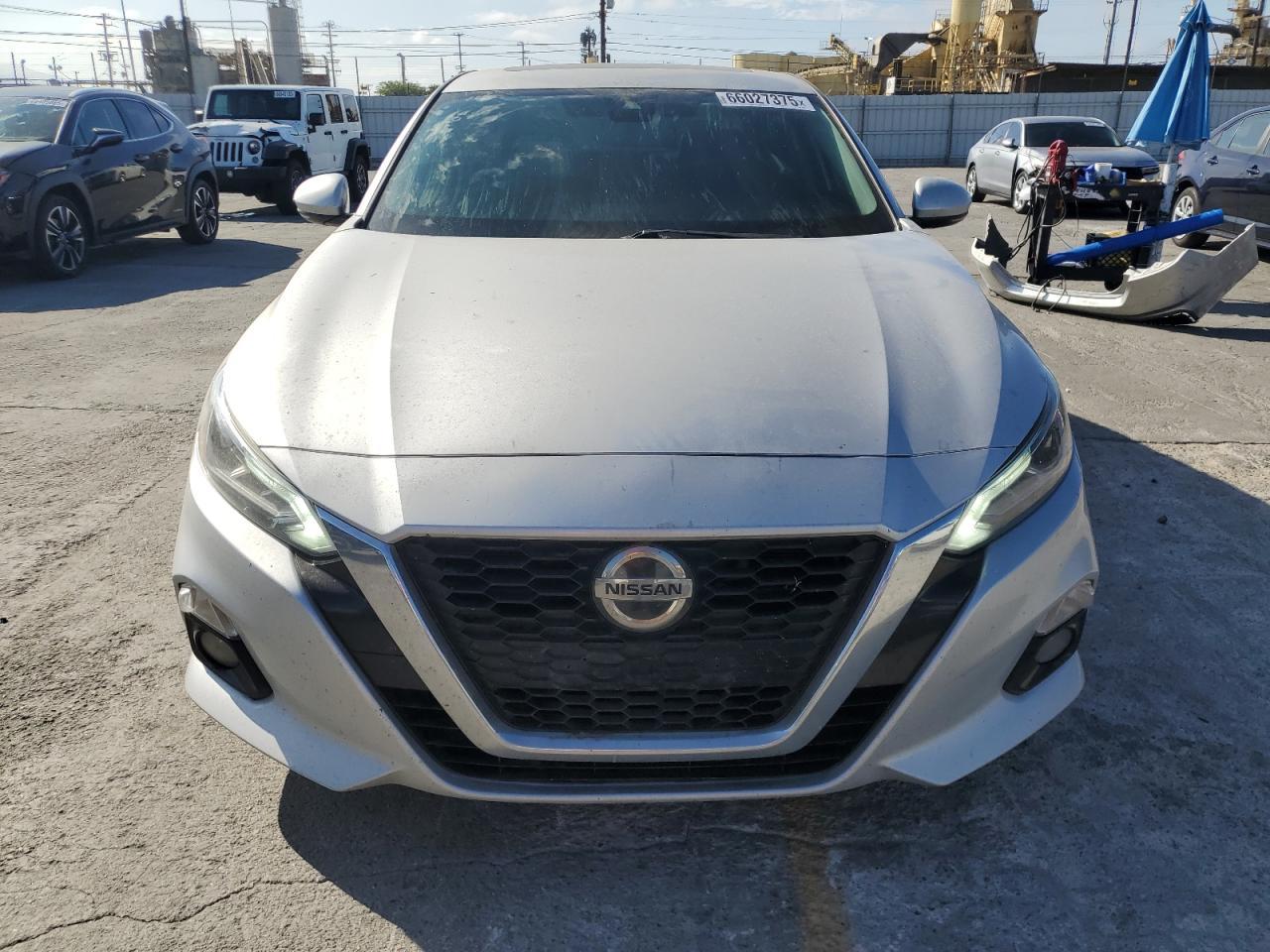 2019 Nissan Altima Sl - Image 5