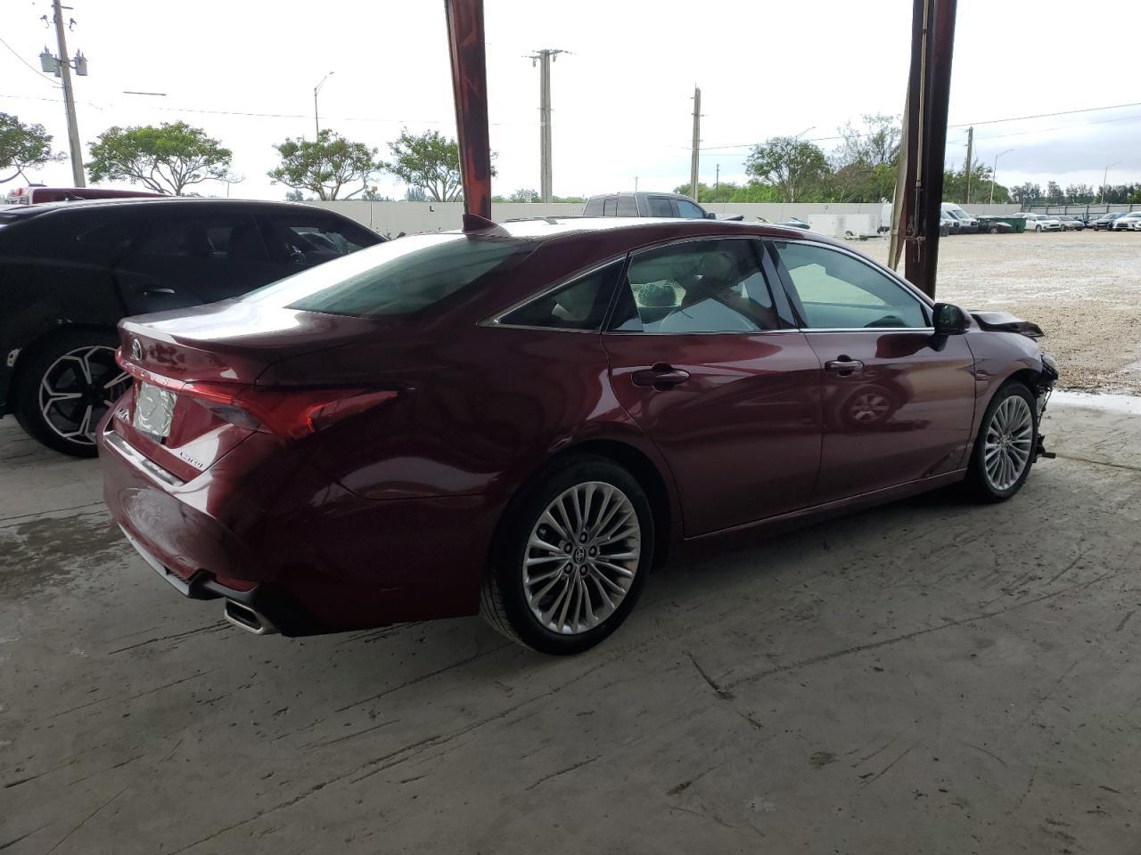 2020 Toyota Avalon Limited - Фото 3
