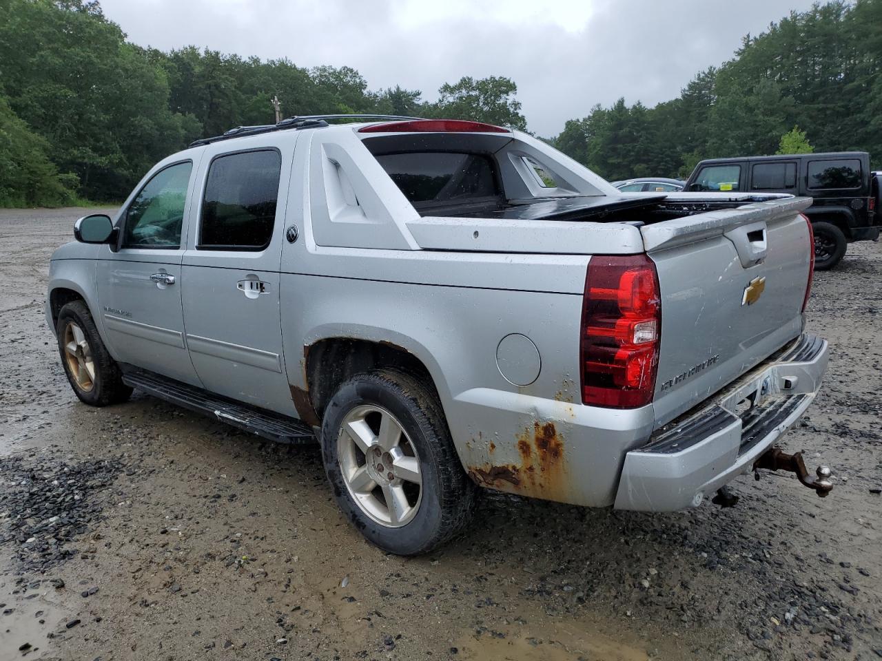 2013 Chevrolet Avalanche Lt - Фото 2