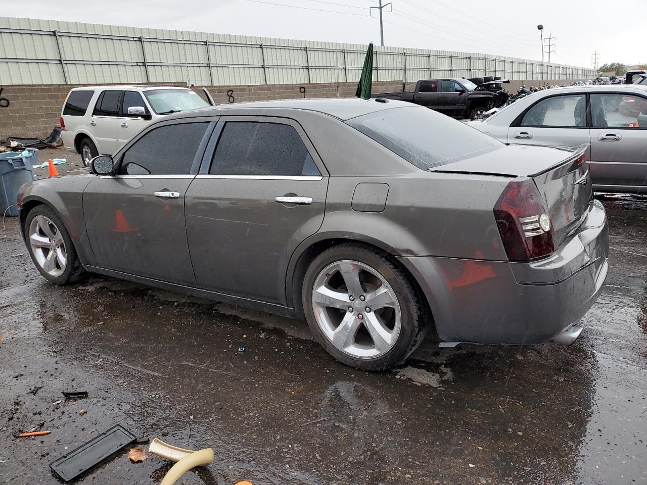 2010 Chrysler 300 Touring - Image 2