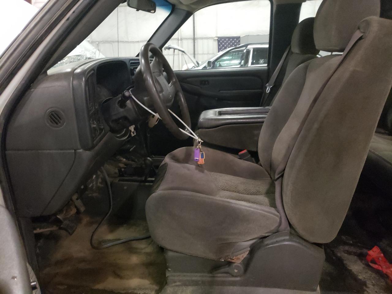 2004 Chevrolet Silverado K2500 Heavy Duty - Image 7