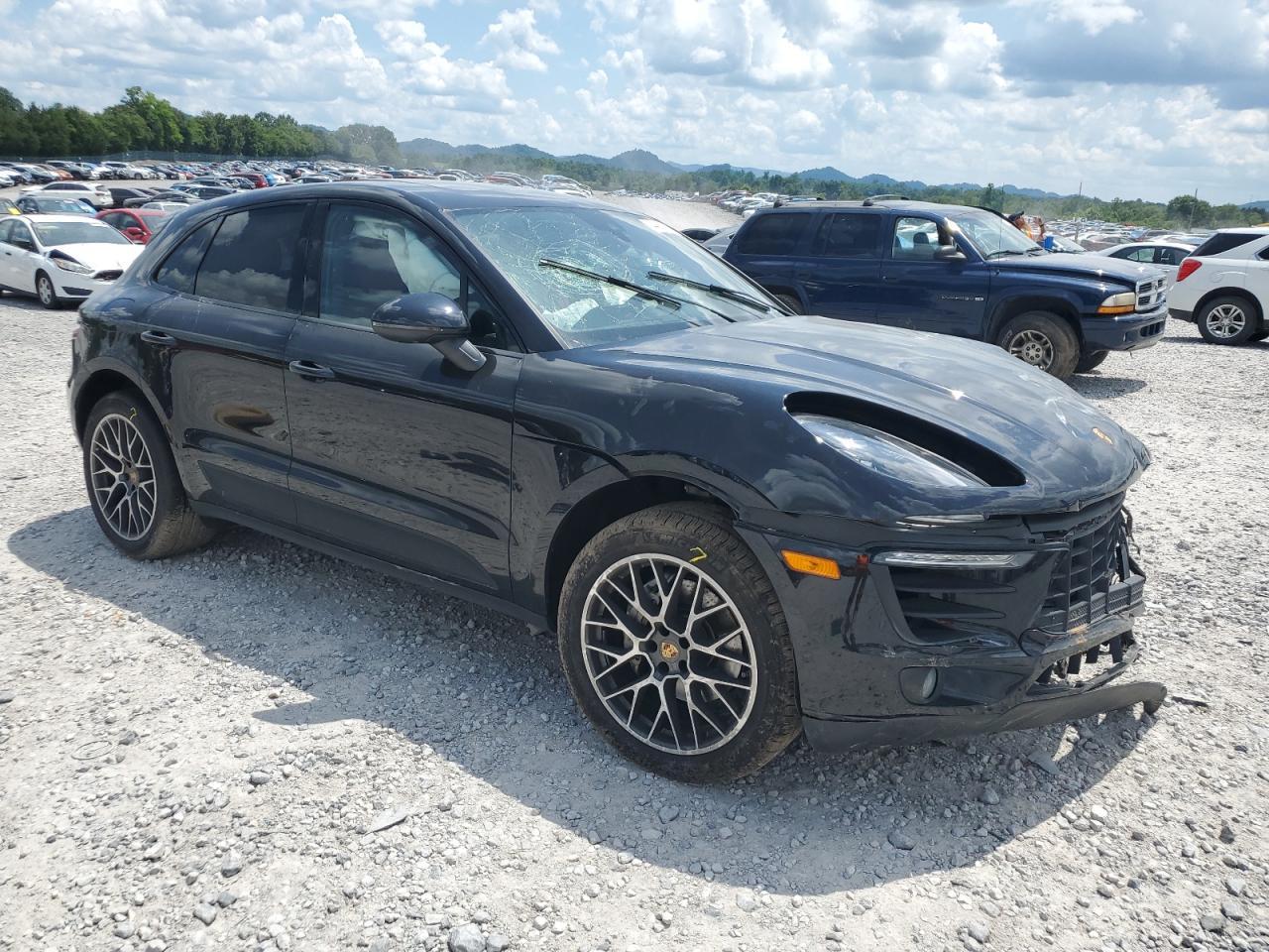 2017 Porsche Macan S - Image 4