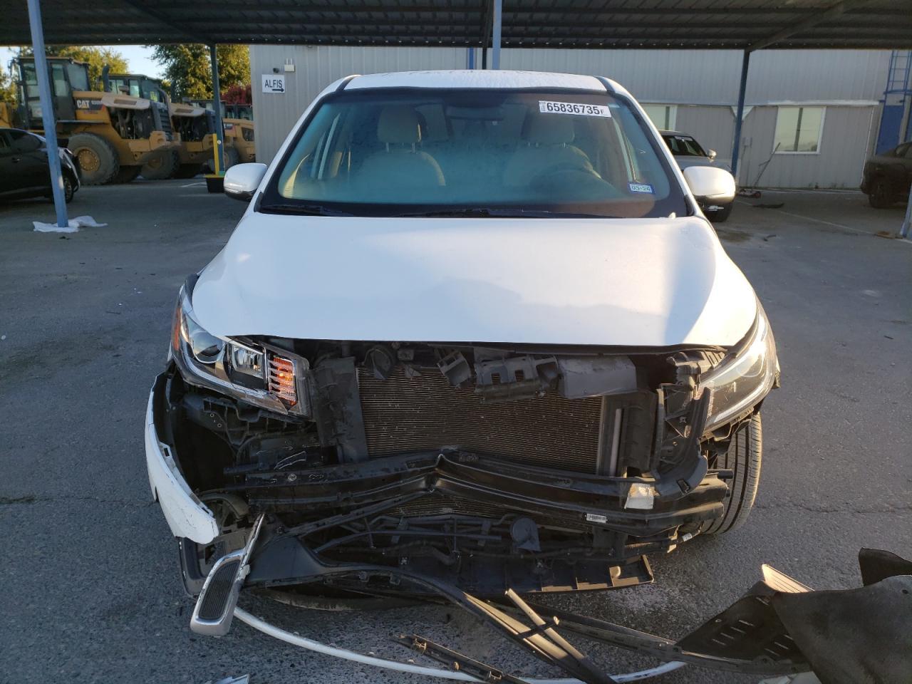2020 Kia Sedona Lx - Фото 5