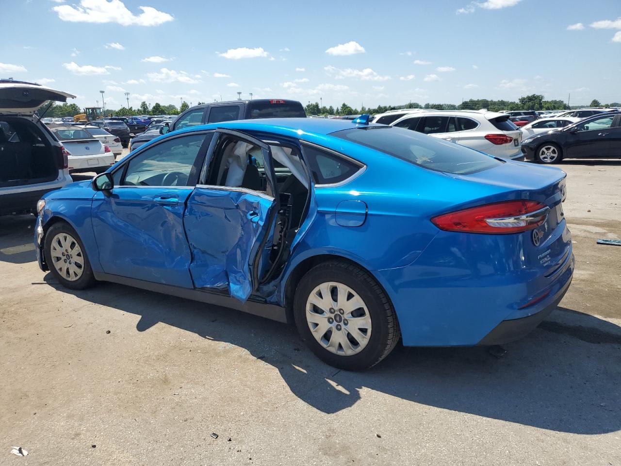 2020 Ford Fusion S - Фото 2