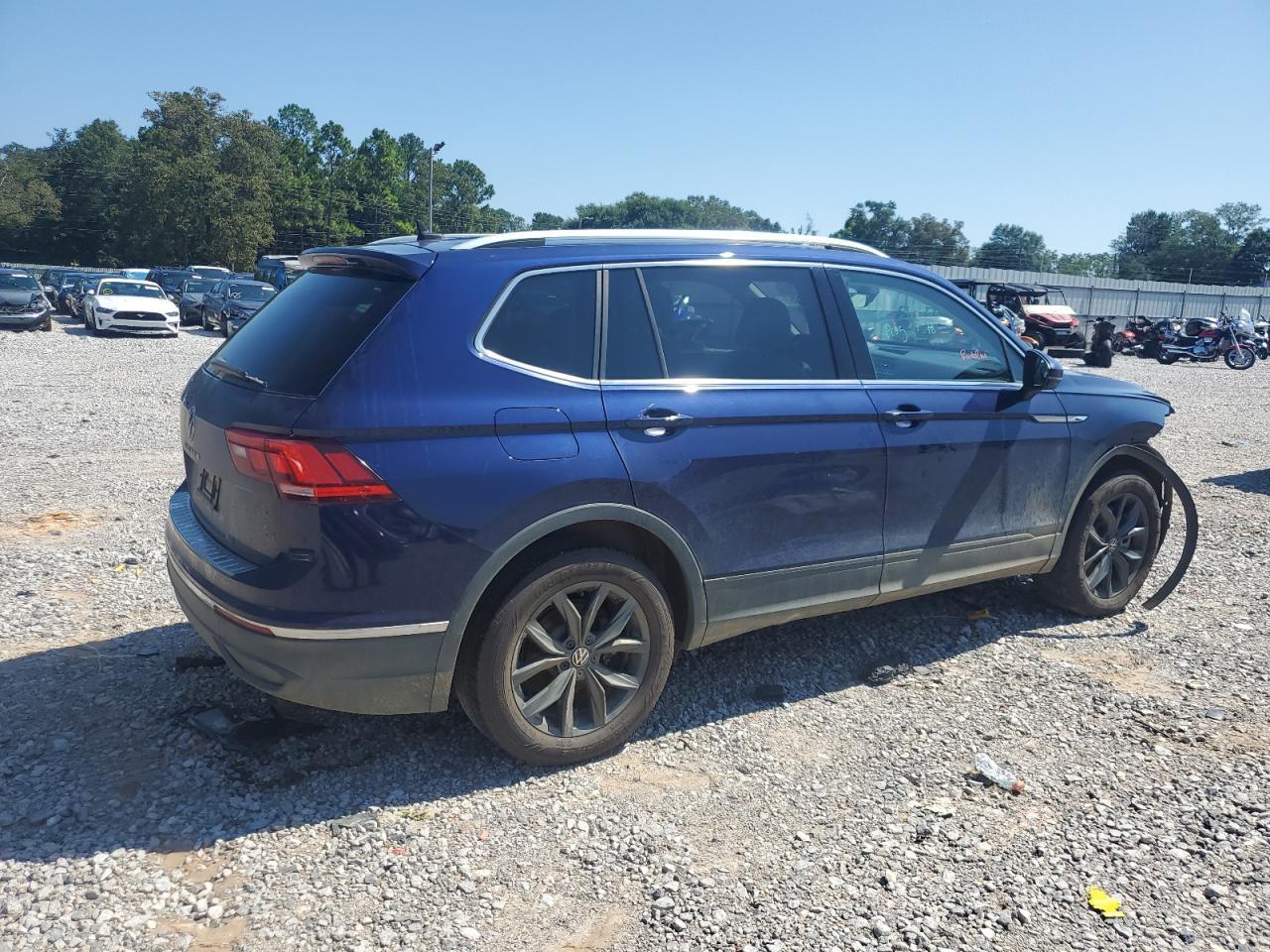 2022 Volkswagen Tiguan Se - Image 3