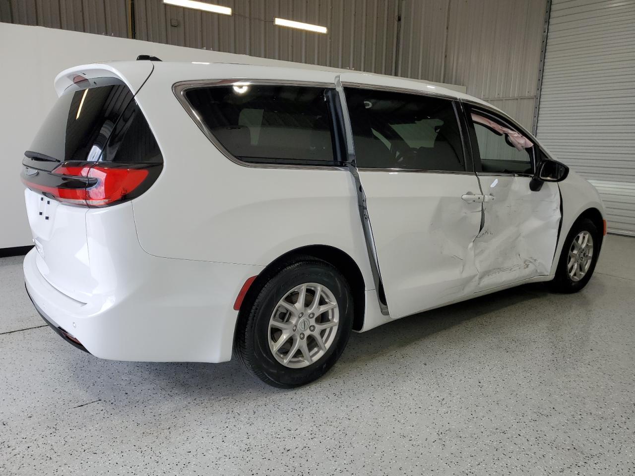 2025 Chrysler Pacifica Select - Фото 3
