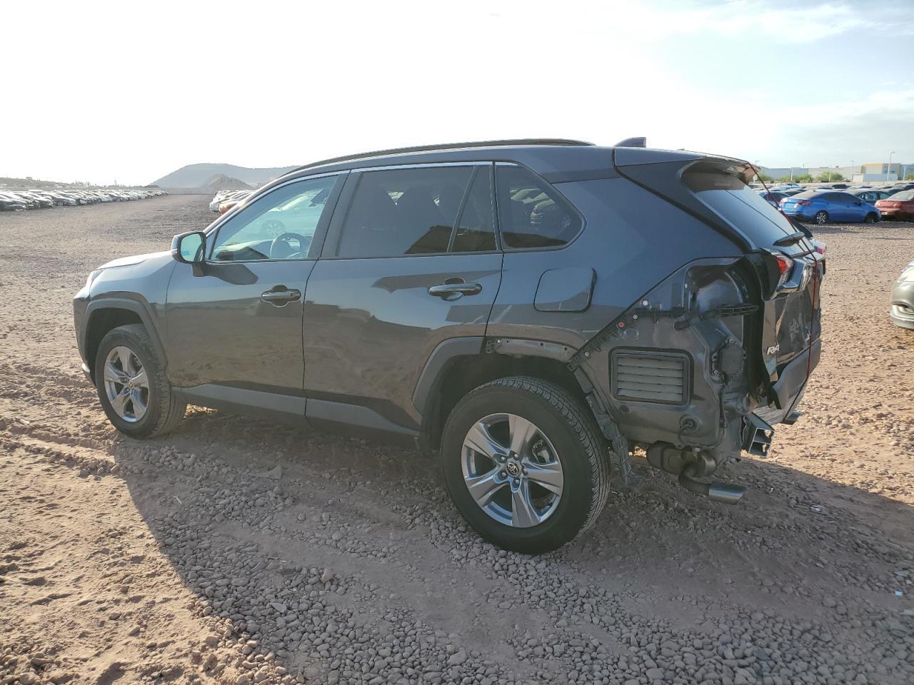 2022 Toyota Rav4 Xle - Image 2
