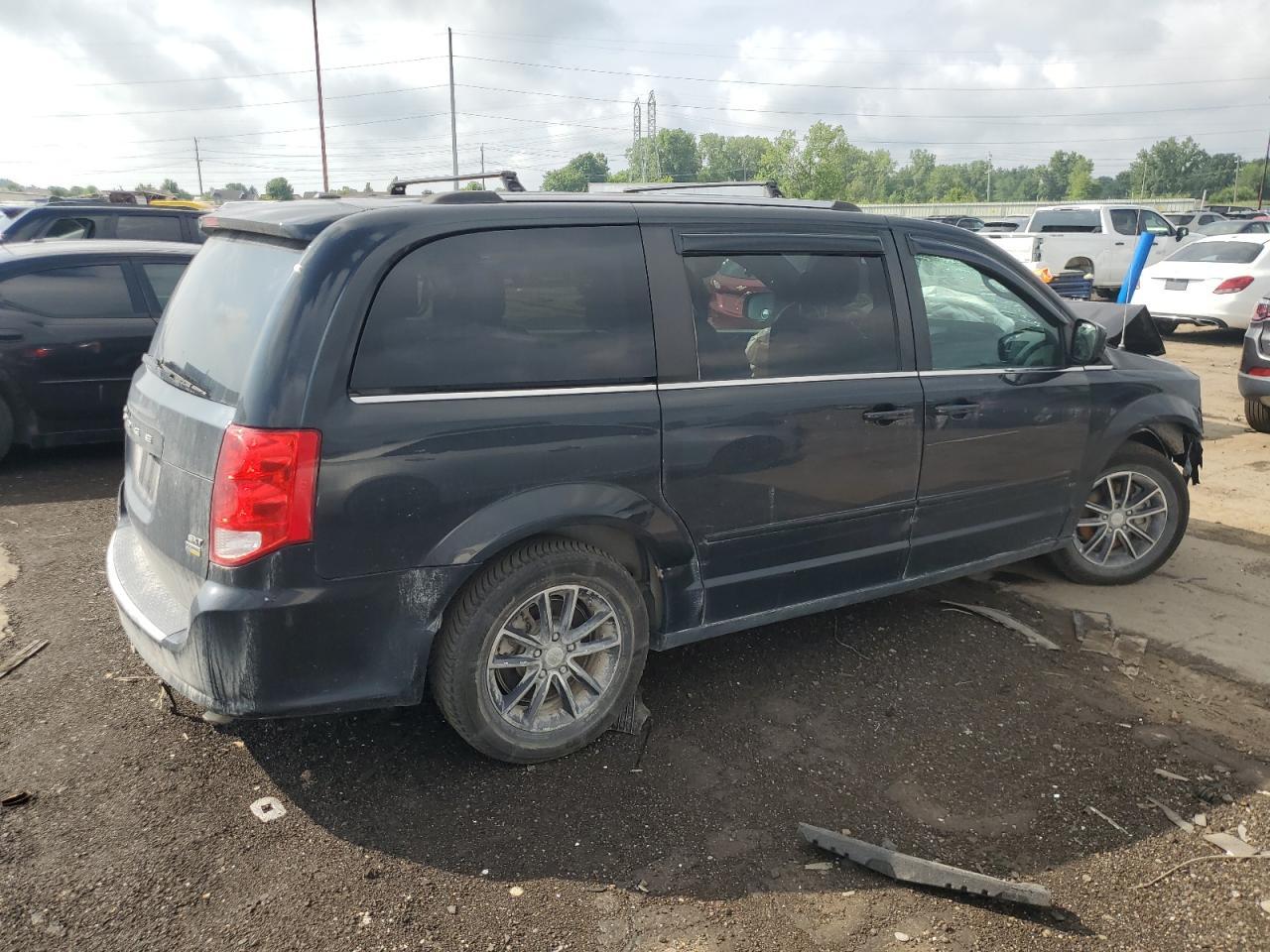 2017 Dodge Grand Caravan Sxt - Image 3