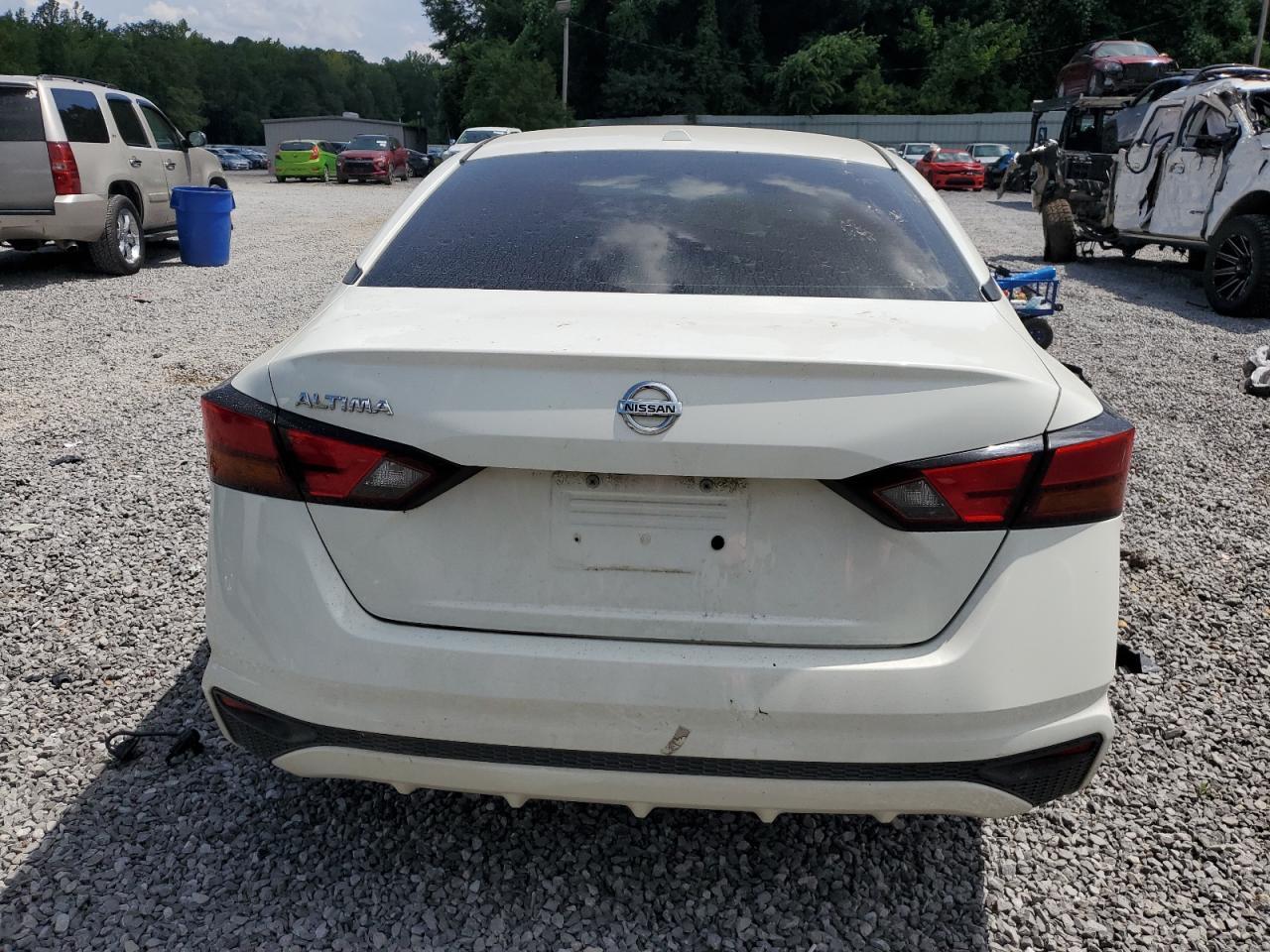 2019 Nissan Altima S - Image 6