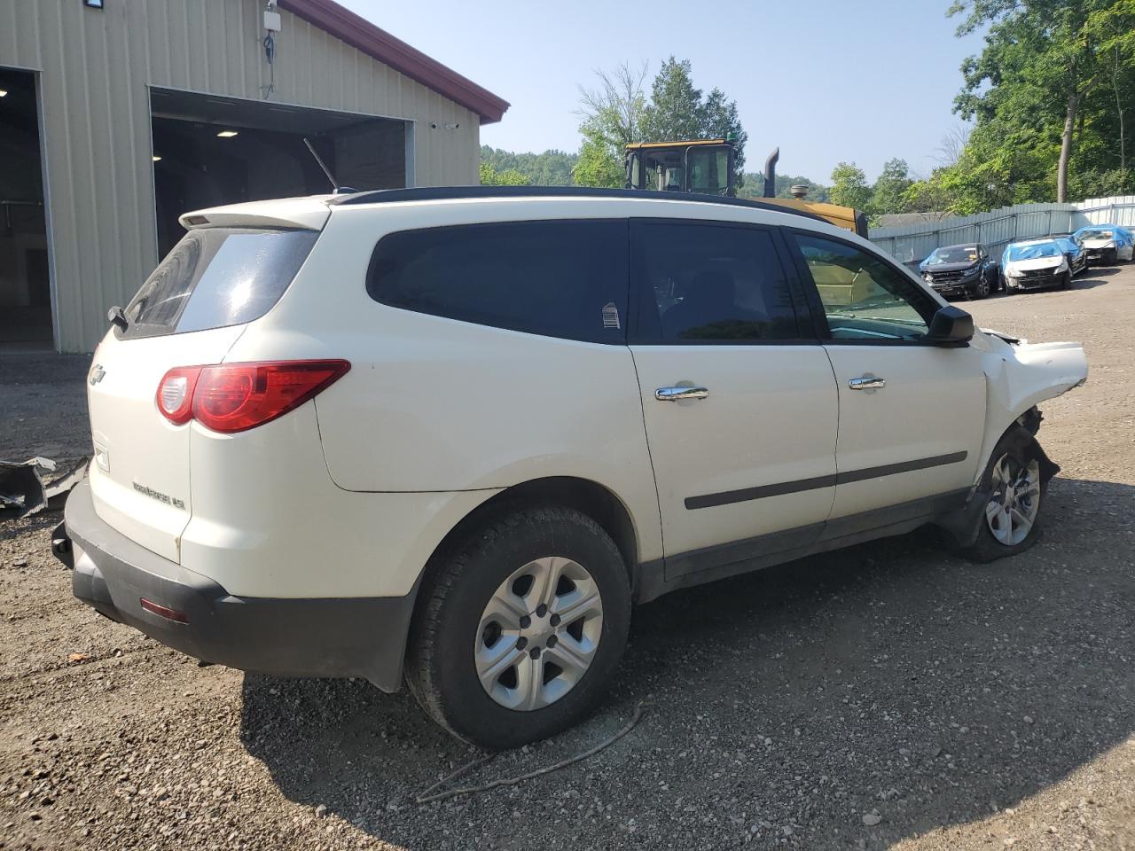 2012 Chevrolet Traverse Ls - Image 3