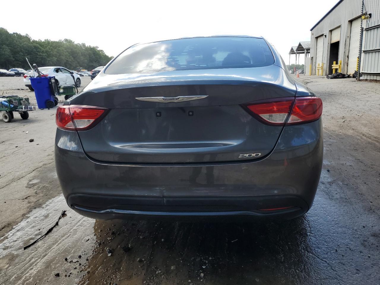 2016 Chrysler 200 Lx - Фото 6