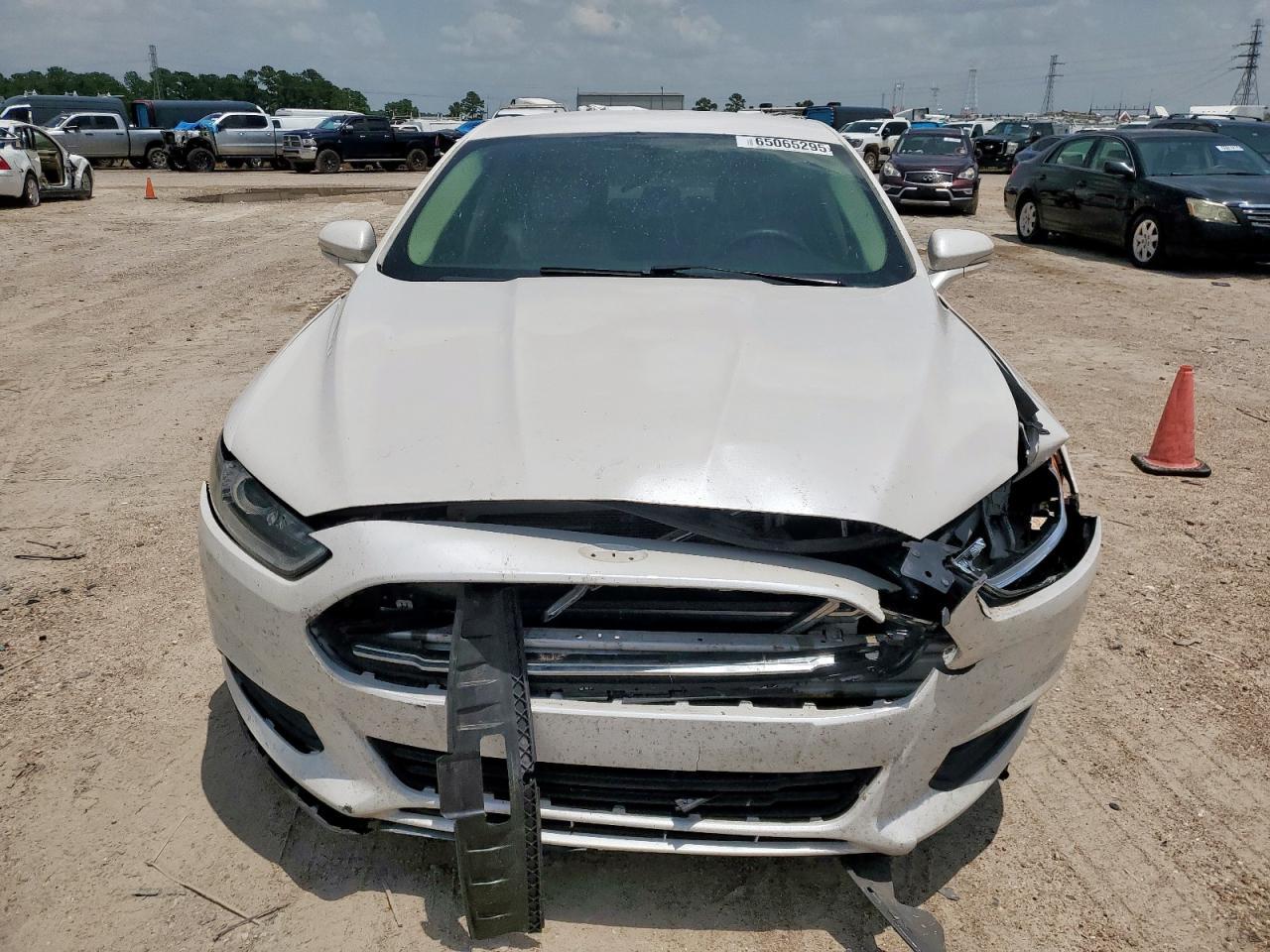 2016 Ford Fusion Se - Фото 5