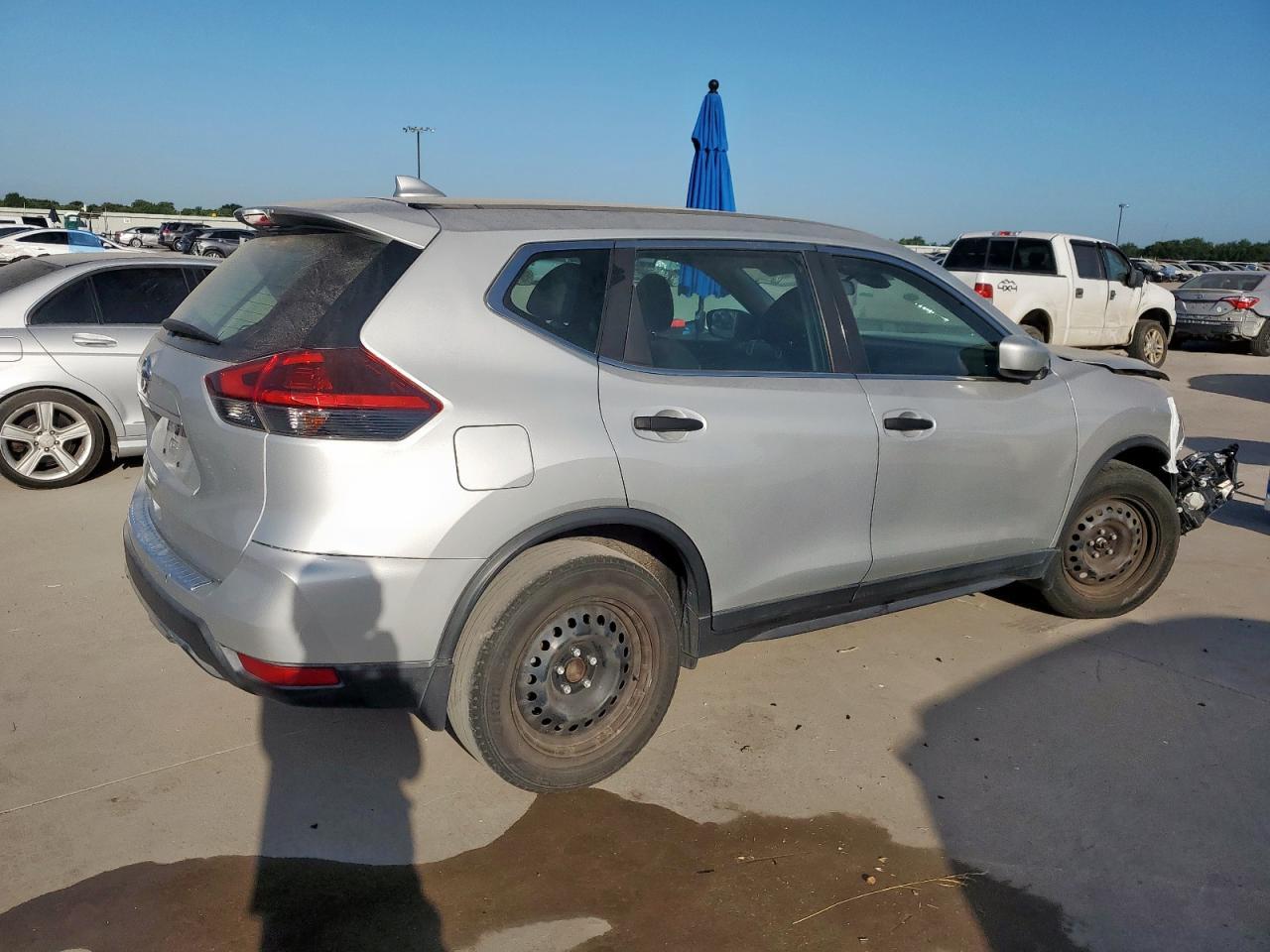 2020 Nissan Rogue S - Image 3