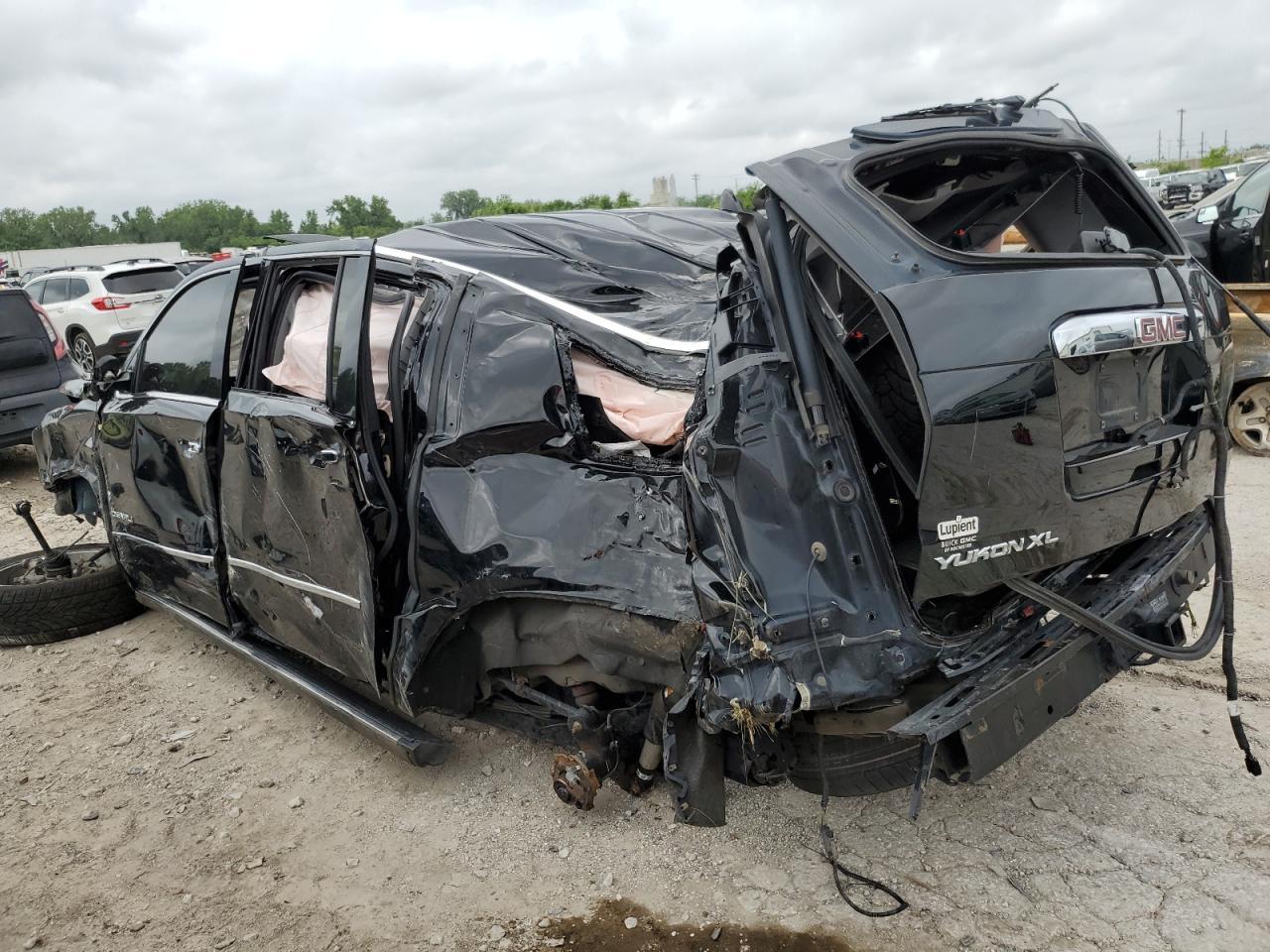 2019 GMC Yukon Xl Denali - Фото 2