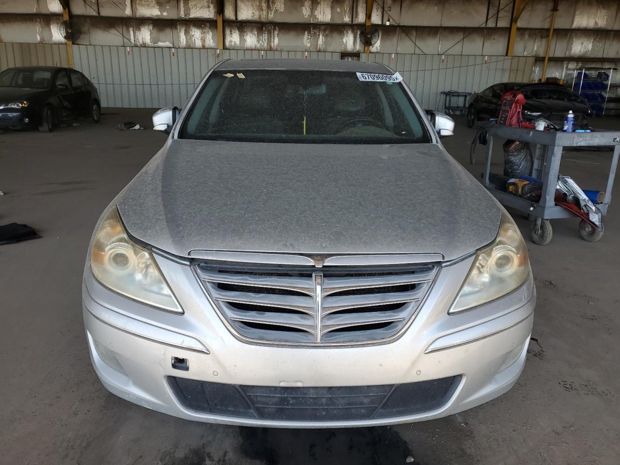 2010 Hyundai Genesis 4.6L - Фото 5