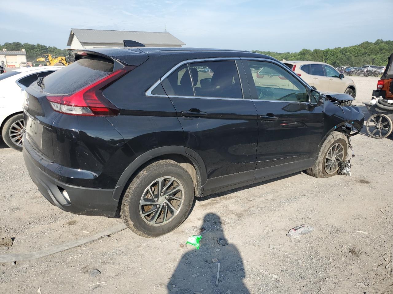 2022 Mitsubishi Eclipse Cross Es - Image 3